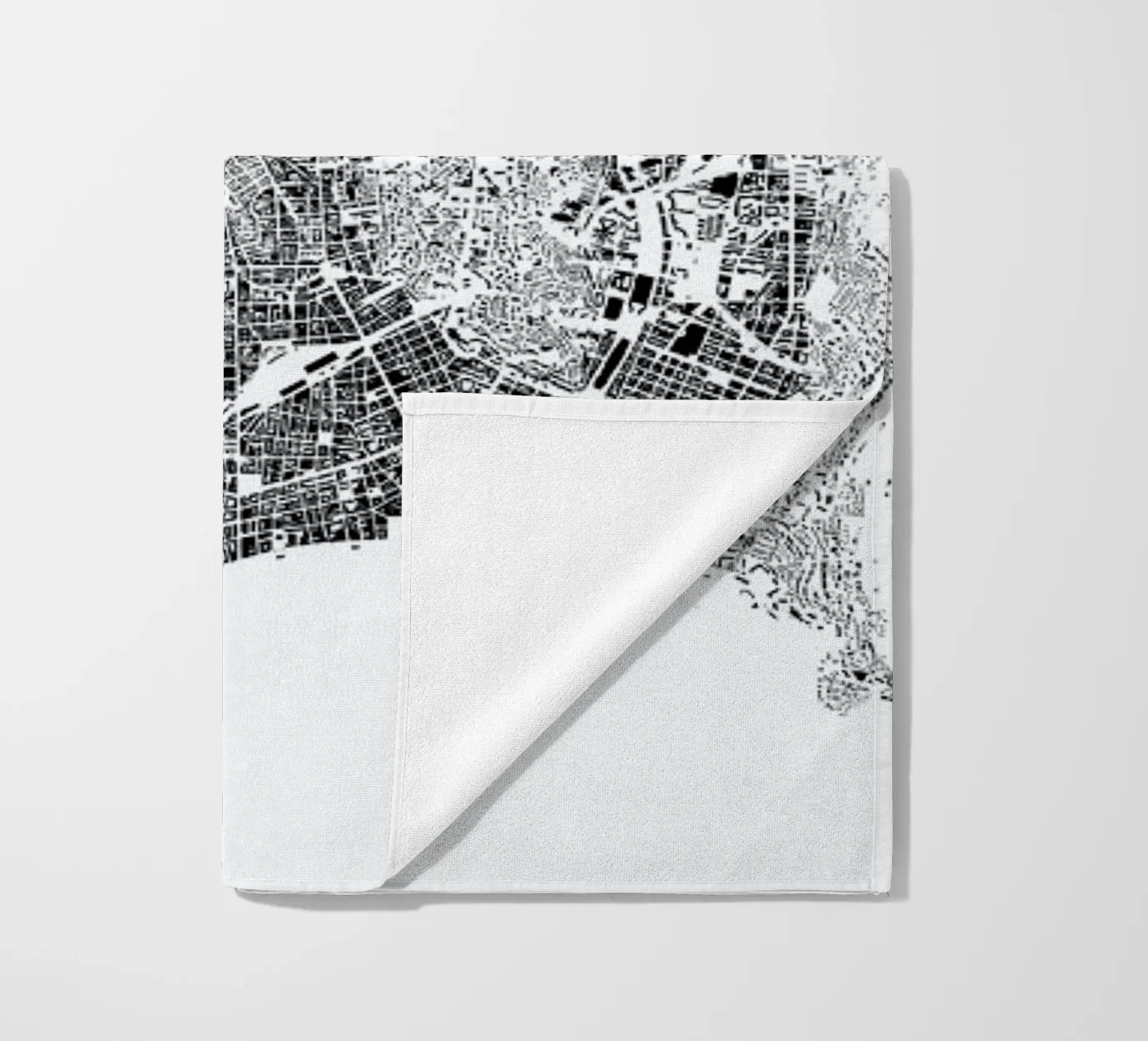 Nice Strandtuch von The Cartography Collection