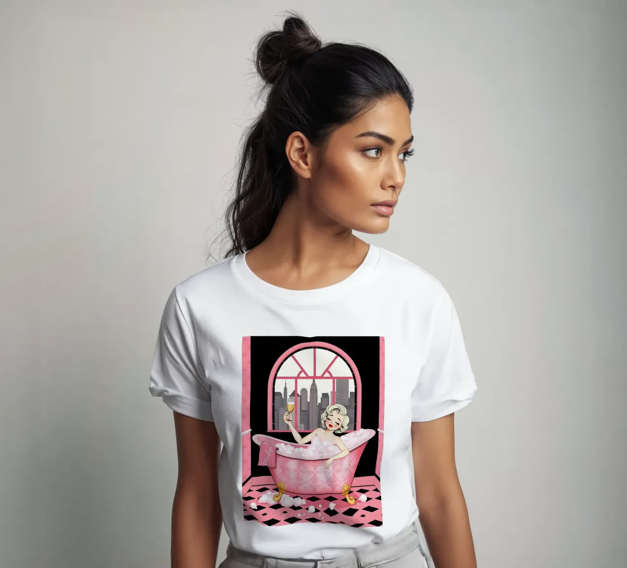 Marilyn Monroe in bagno t-shirt da COLLEEN CRAFTS