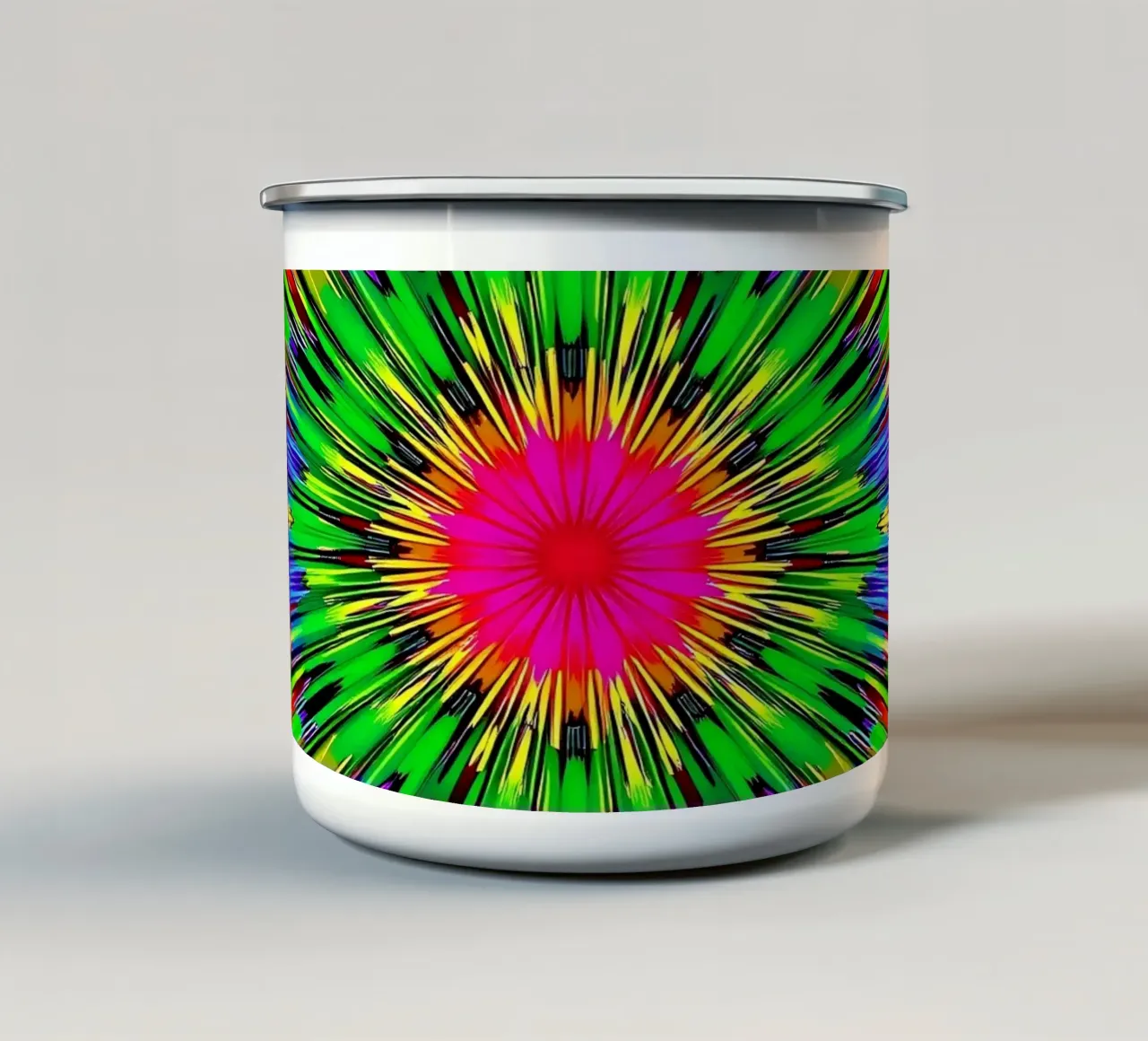 Vibrante design astratto con motivo a scoppio radiale colorato tazza in smalto da DesignDoodle