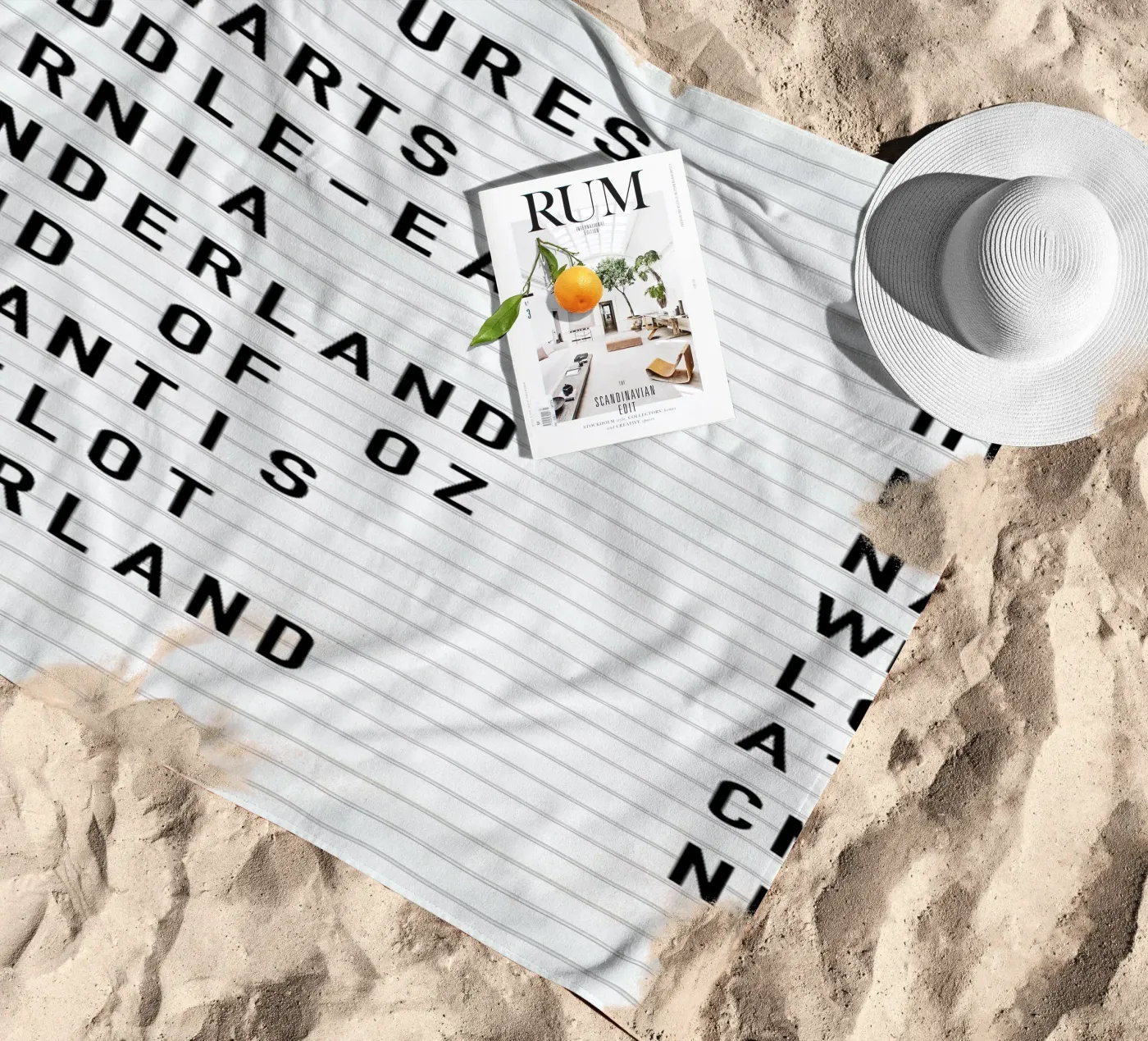 Fantasy Destinations strandhanddoek van daylight design studio