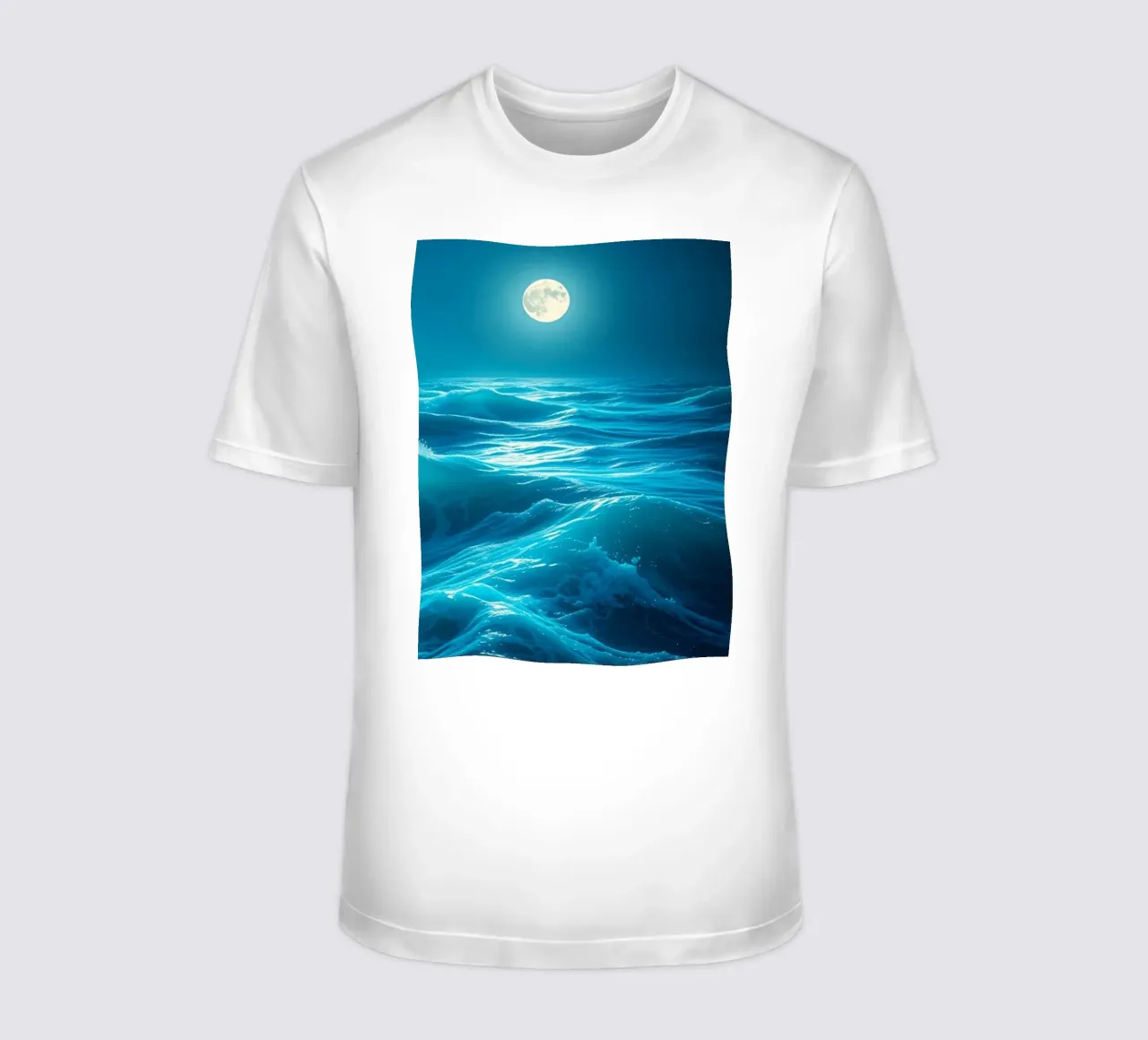 l'oceano illuminato dalla luna che riflette le onde blu sotto la notte t-shirt da DesignDoodle