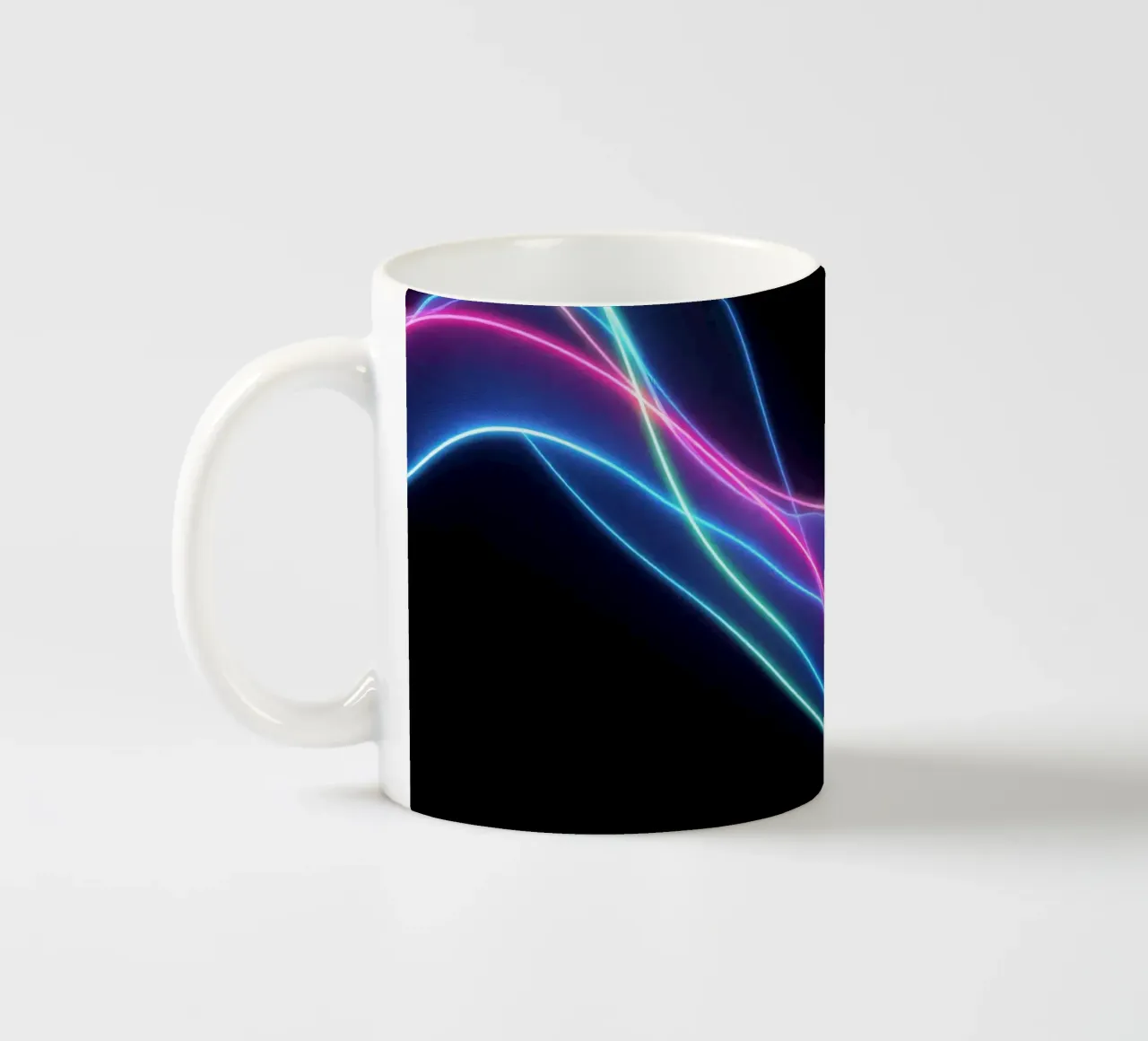 fond abstrait avec des lignes colorées et fluides, des vagues mug en céramique de DesignDoodle