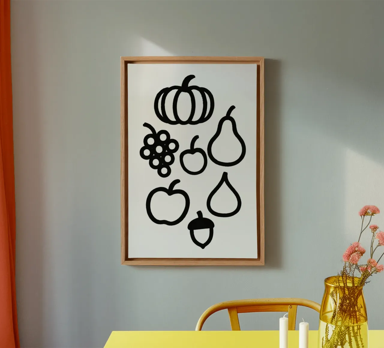 Frutti d'autunno dipinti a pennello in bianco e nero tela con Cornice a cassetta da Katja Stehle Design
