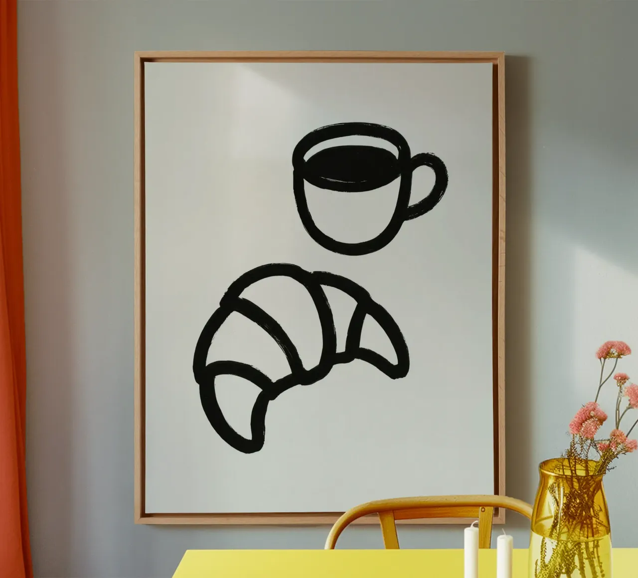 Pennellata di caffè e croissant dipinta in bianco e nero tela con Cornice a cassetta da Katja Stehle Design
