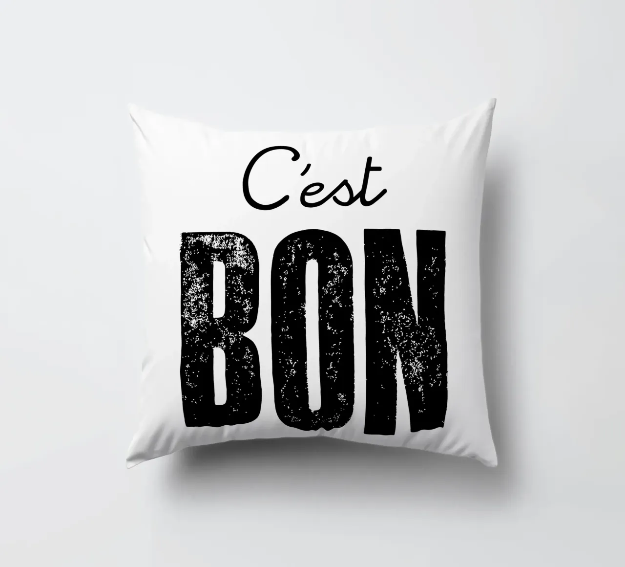 C'est Bon Design tipografico francese in bianco e nero cuscino da THE MOTIVATED TYPE