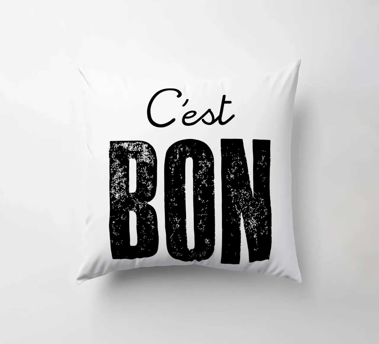 C'est Bon Design tipografico francese in bianco e nero cuscino da THE MOTIVATED TYPE