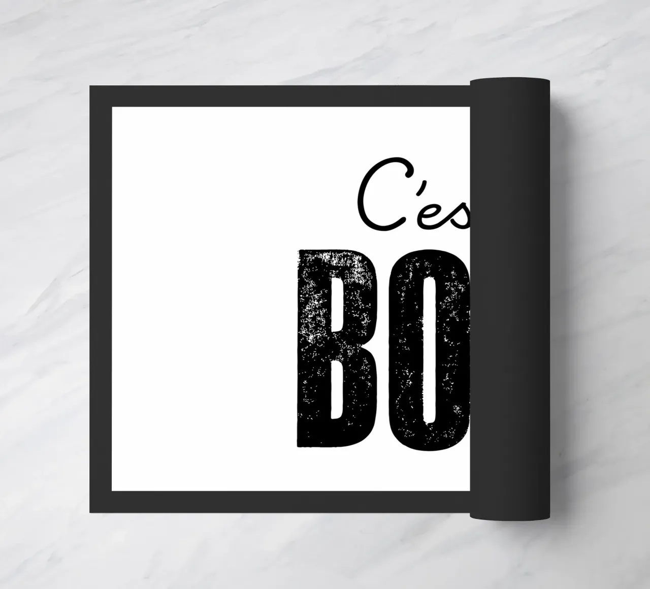 C'est Bon Design tipografico francese in bianco e nero zerbino da THE MOTIVATED TYPE