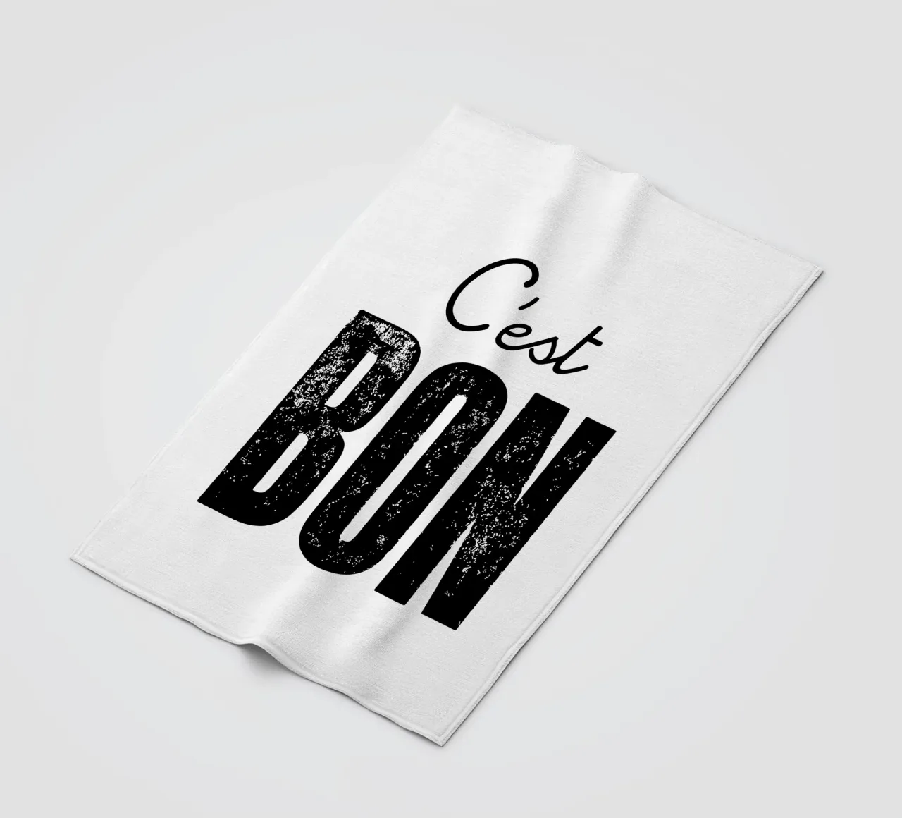 C'est Bon Design tipografico francese in bianco e nero coperta in pile da THE MOTIVATED TYPE