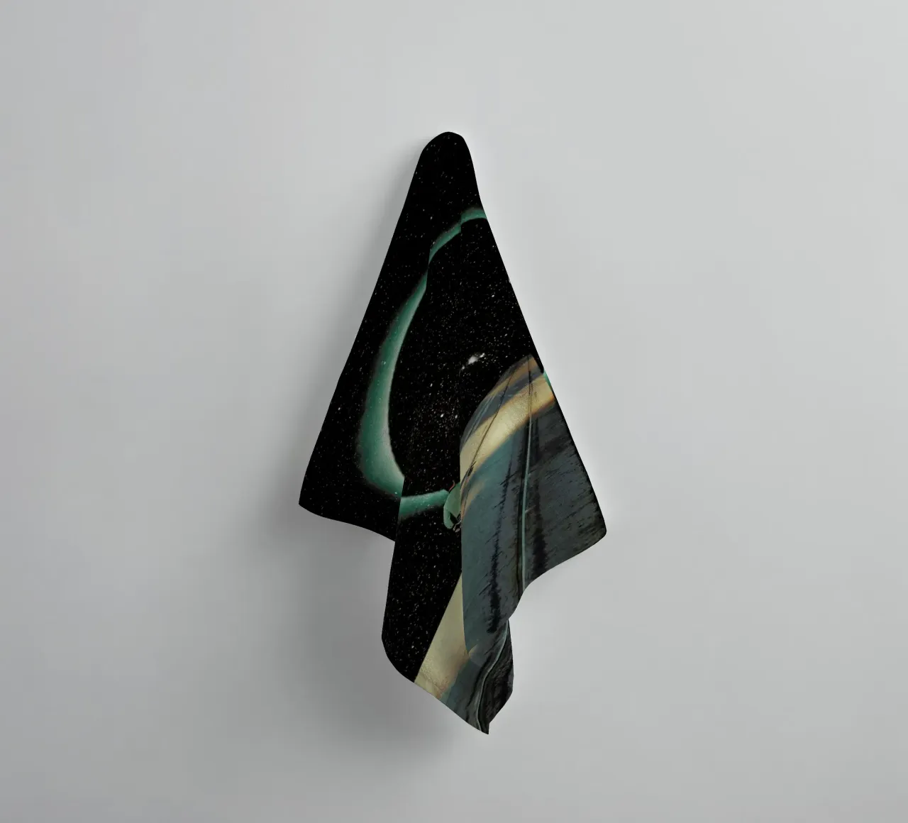 Escaping into the Void Handtuch von Frank Moth