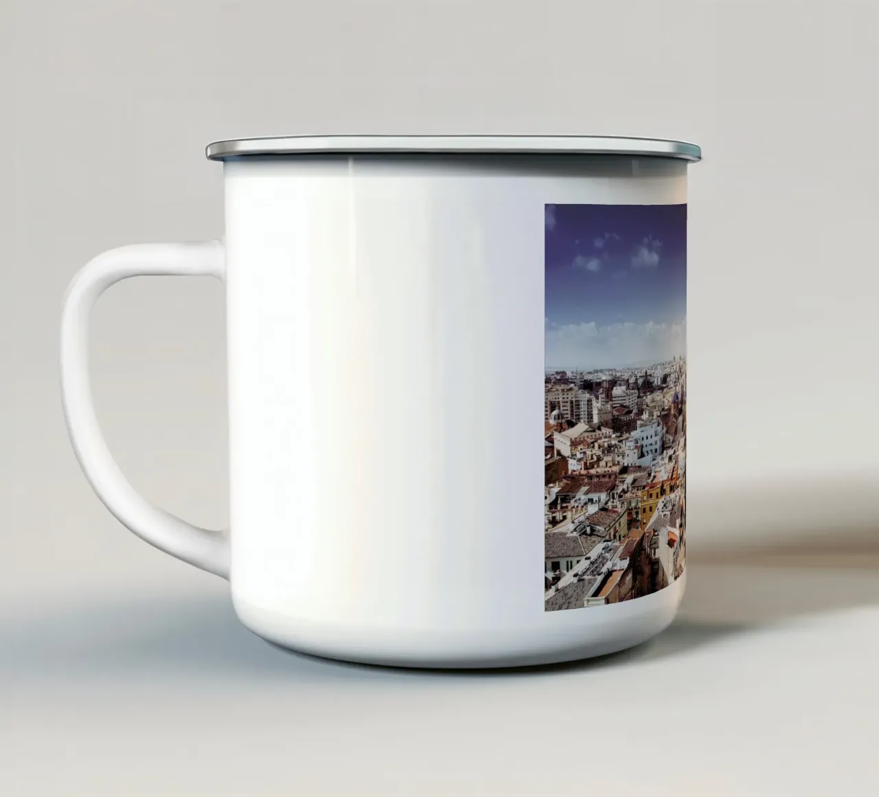 Valencia From Above taza de esmalte de Anja Hebrank Photography