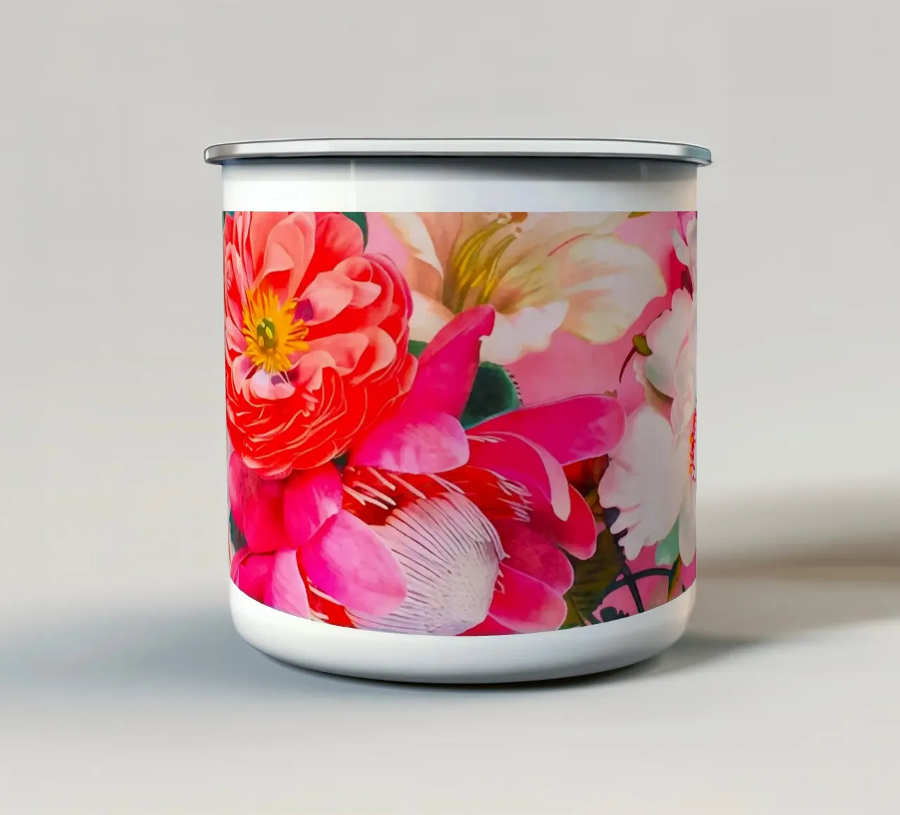 Bouquet retrò Groovy Flowers tazza in smalto da Andrea Haase Floral Passion
