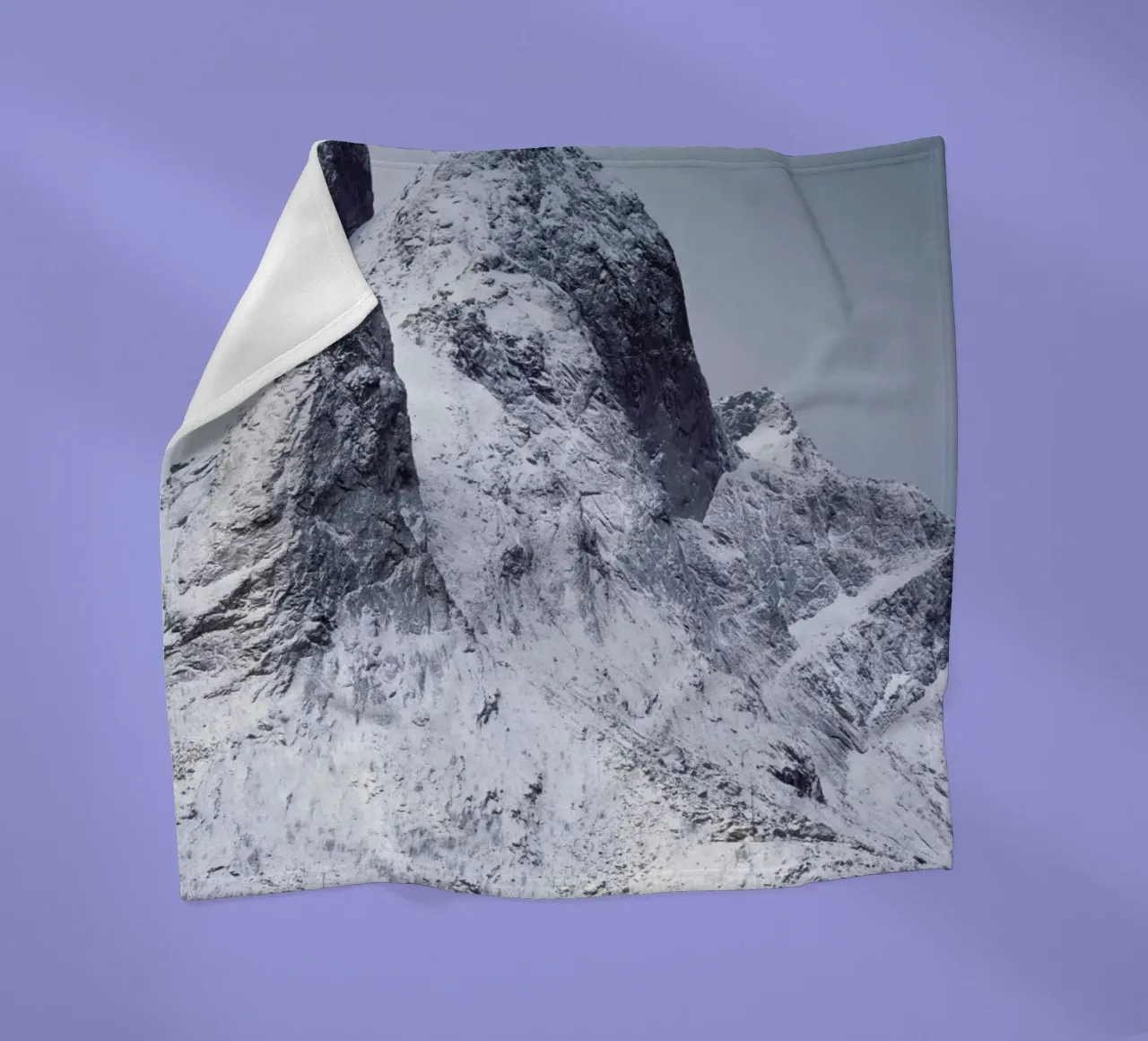 Snow-Capped Peaks by Massimo Zappula coperta in pile da EyeEm Mobile GmbH