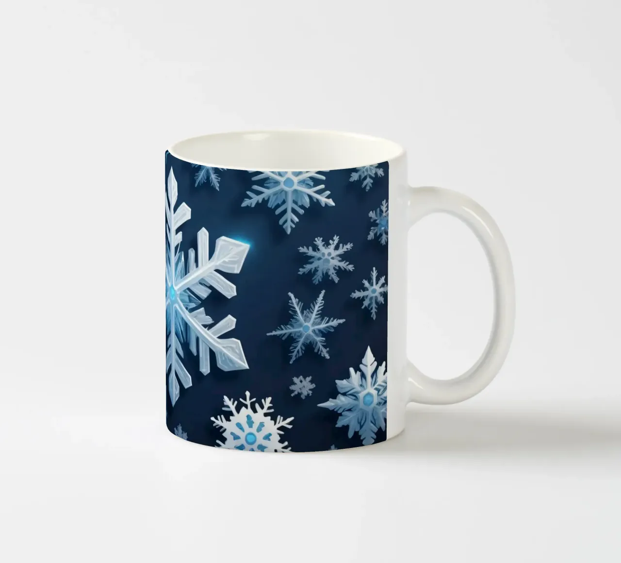 Fiocchi di neve astratti e colorati su sfondo scuro tazza in ceramica da DesignDoodle