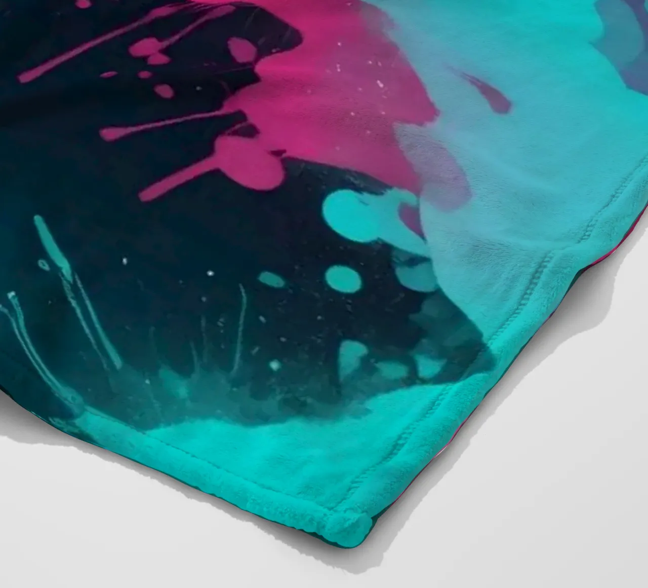design astratto con colori vivaci e forme fluide coperta in pile da DesignDoodle