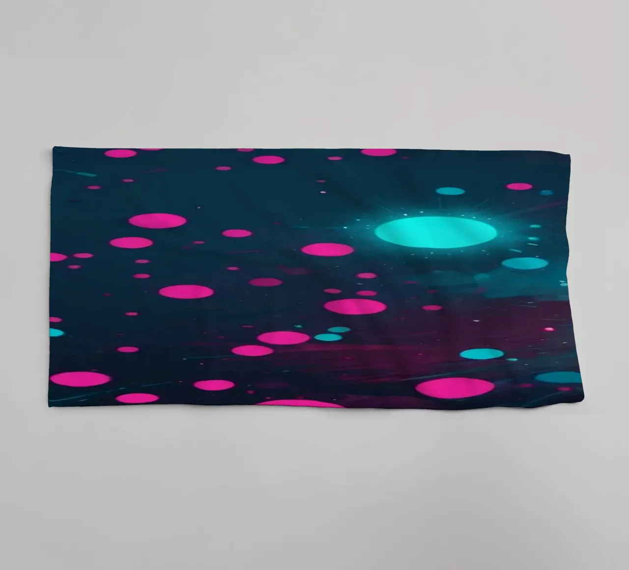 Lebendiges abstraktes Design mit dynamischen Kreisen und Radianten Handtuch von DesignDoodle