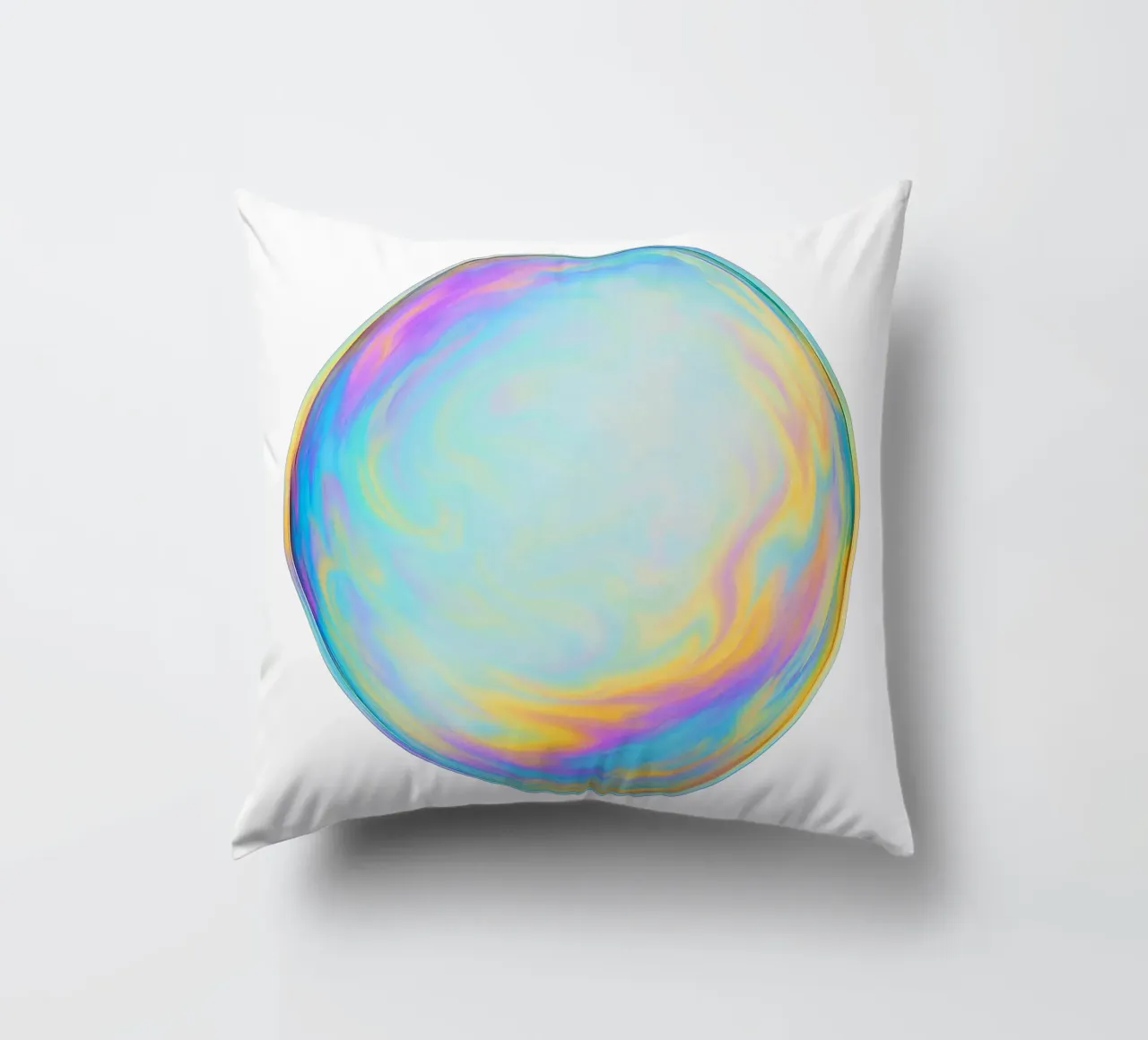 Bolla di sapone colorata e iridescente cuscino da Katja Stehle Design