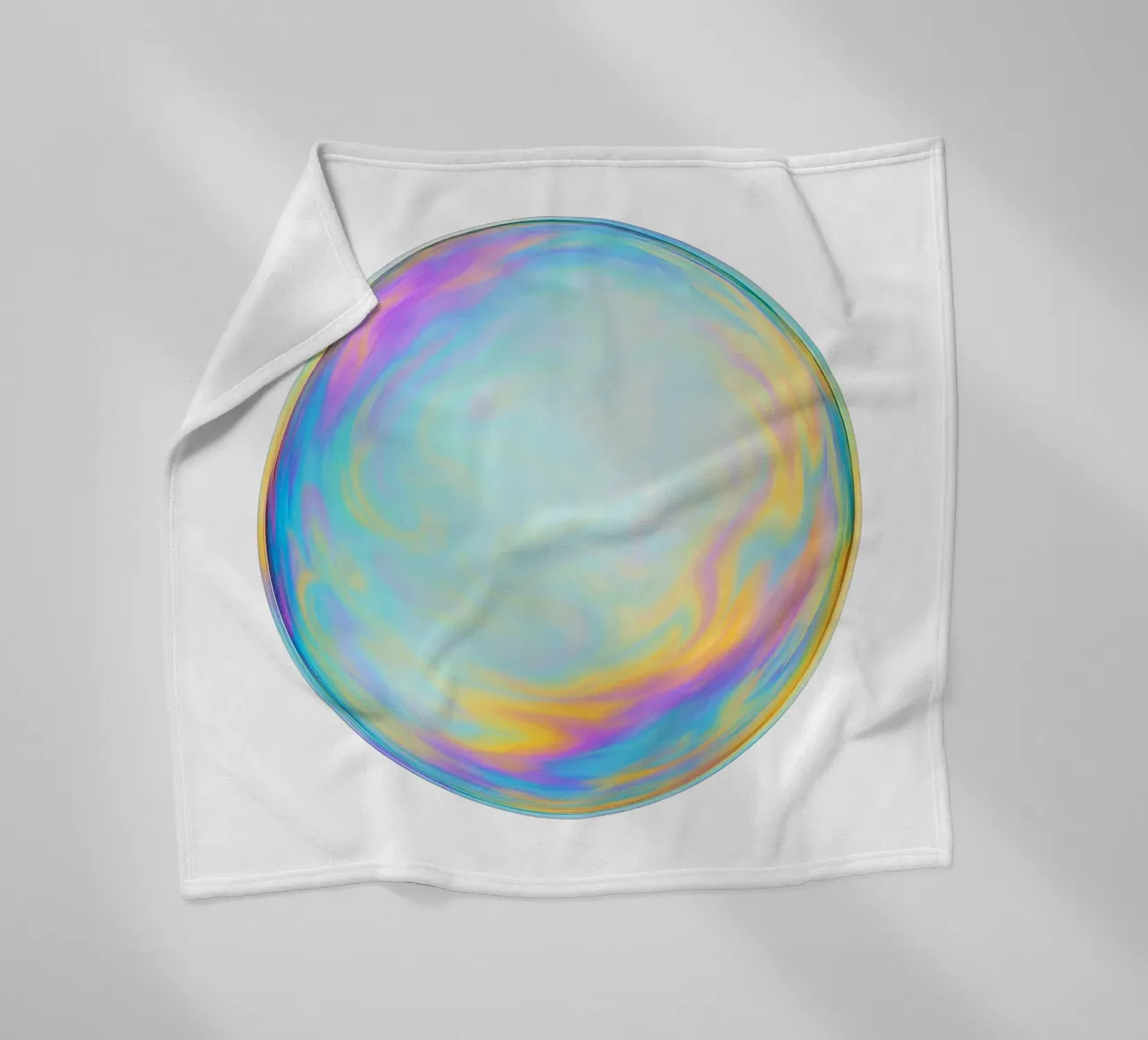 Bolla di sapone colorata e iridescente coperta in pile da Katja Stehle Design