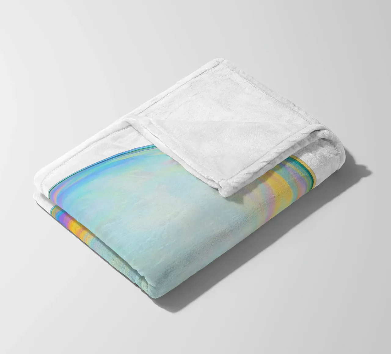 Bolla di sapone colorata e iridescente coperta in pile da Katja Stehle Design