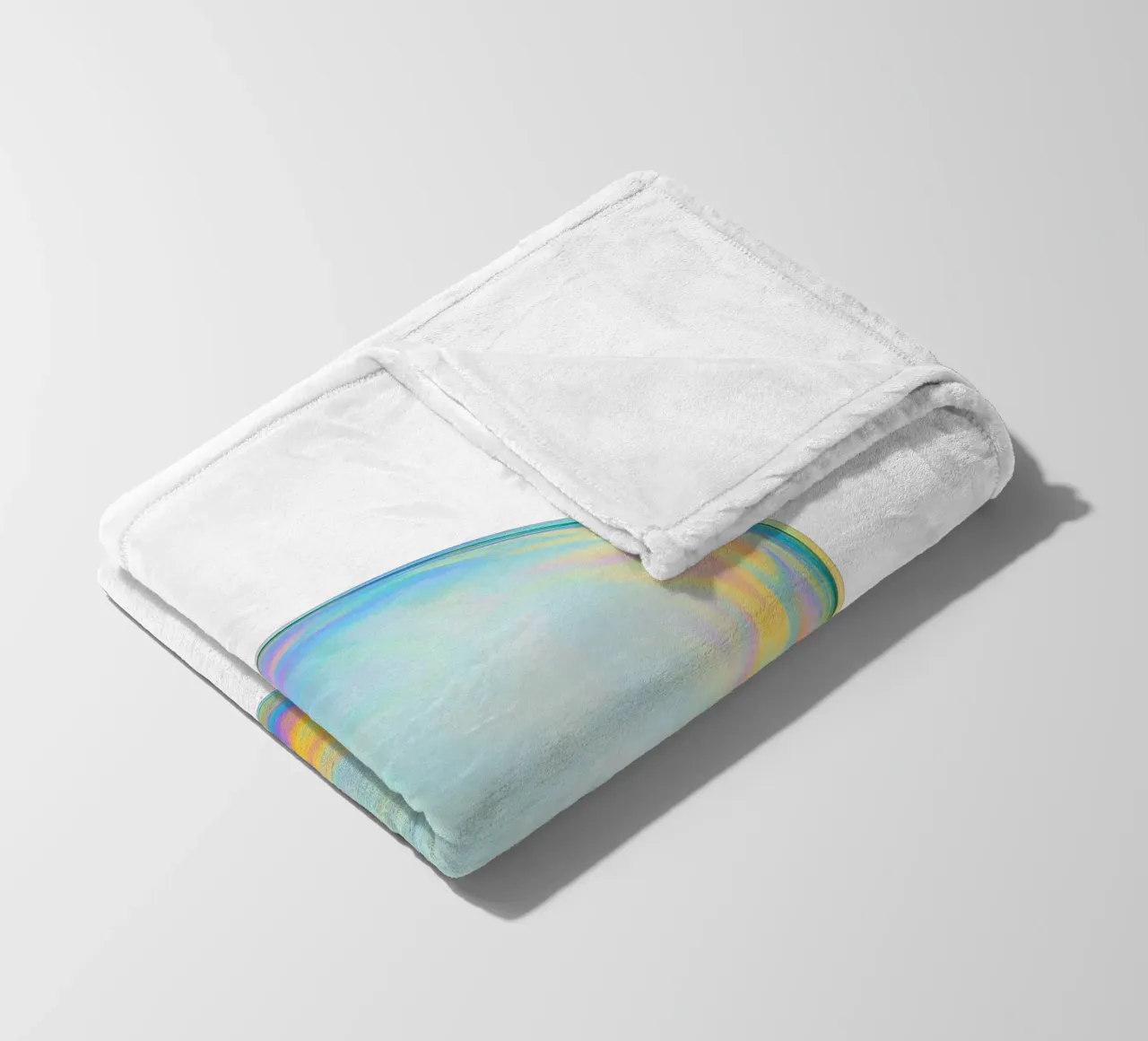 Bolla di sapone colorata e iridescente coperta in pile da Katja Stehle Design