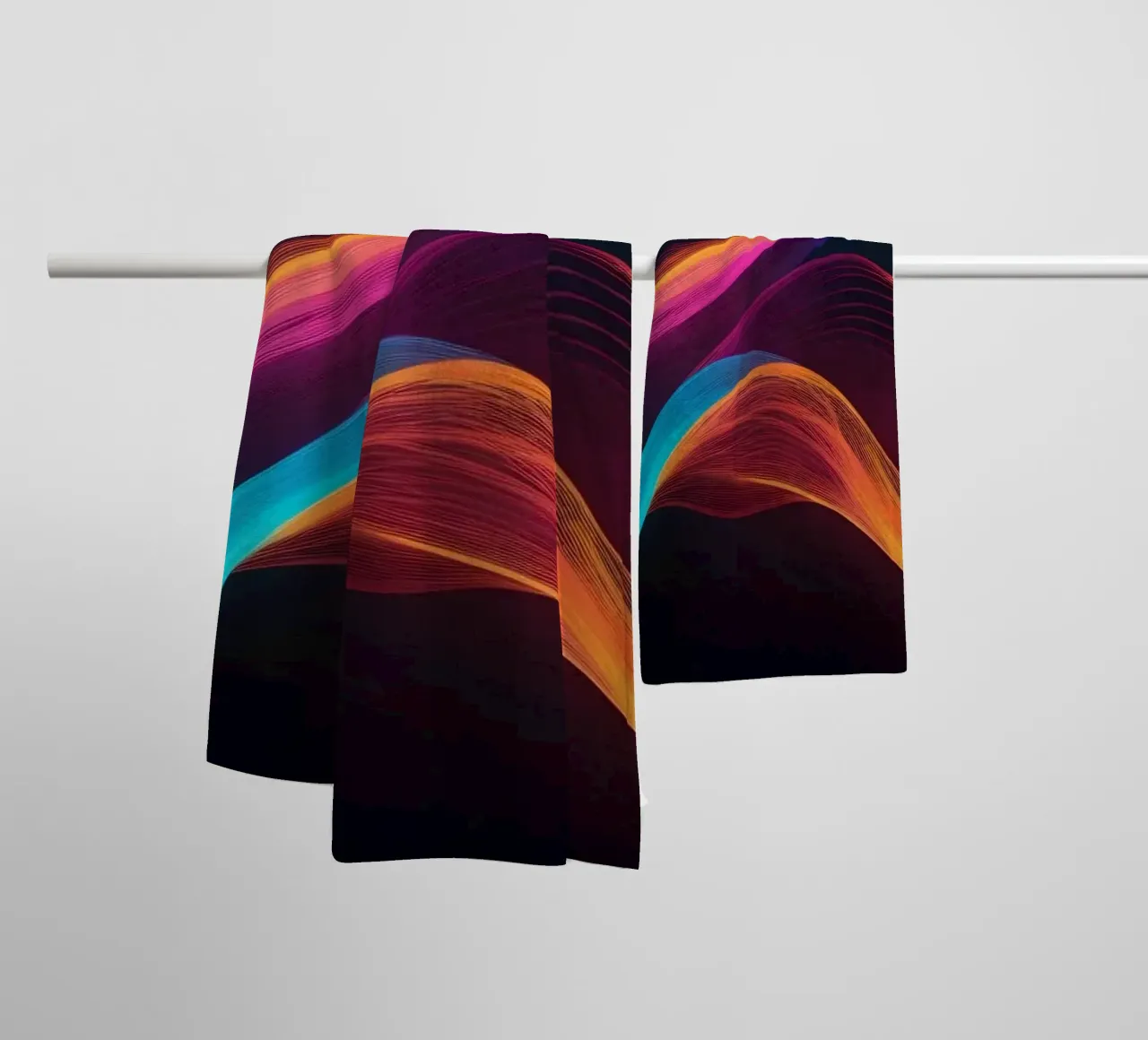 Vagues de couleurs abstraites et vibrantes créant un visuel dynamique serviette de bain de DesignDoodle