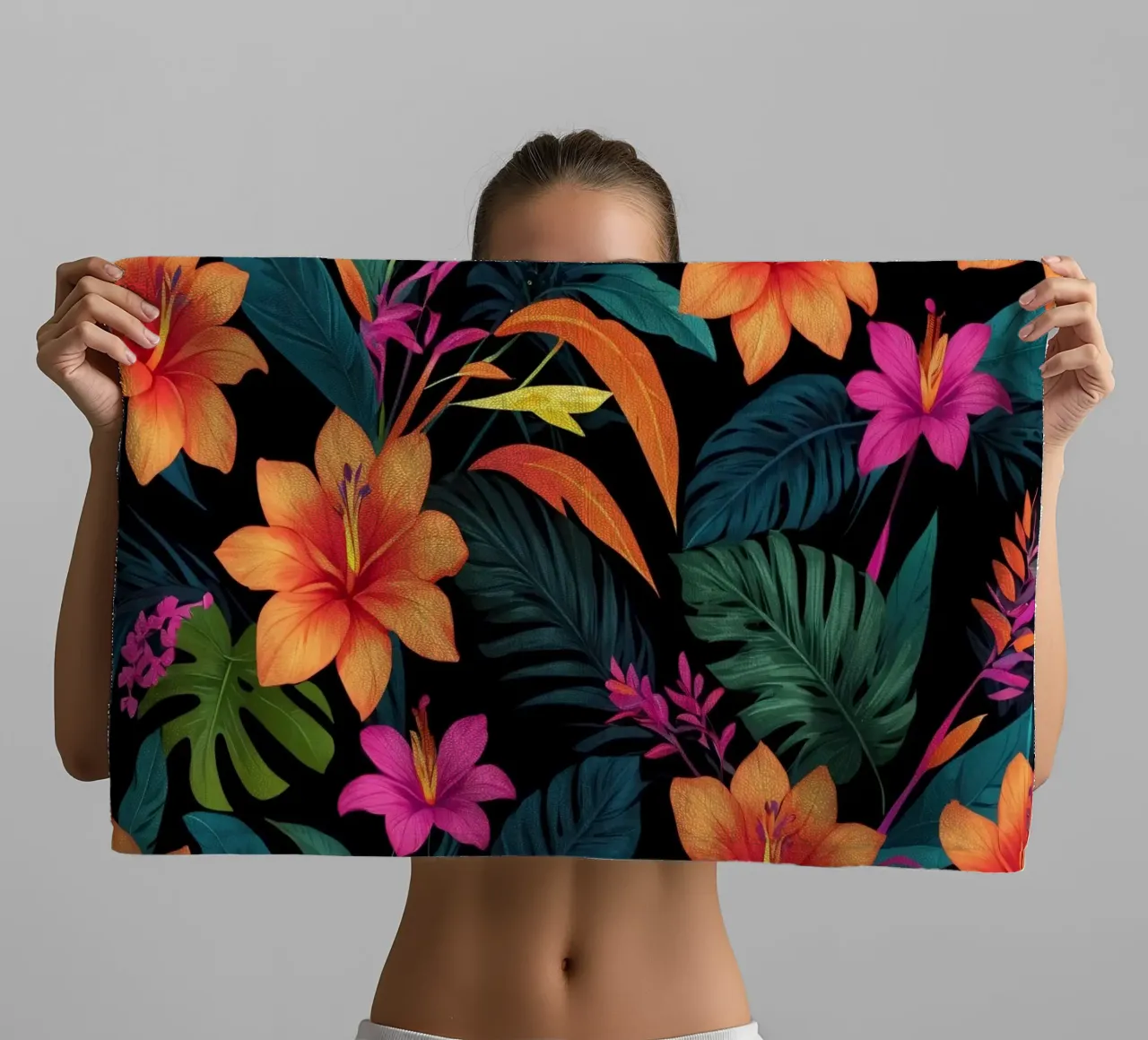 Buntes abstraktes Blumendesign mit lebhaften tropischen Motiven Handtuch von DesignDoodle