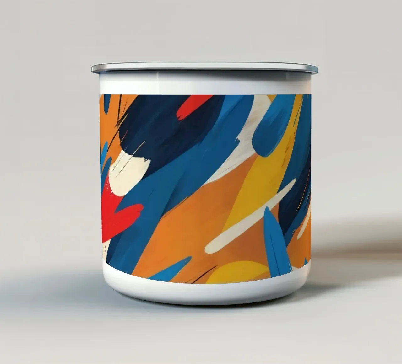 œuvre d'art abstraite avec des couleurs vives et des coups de pinceau dynamiques mug en émail de DesignDoodle