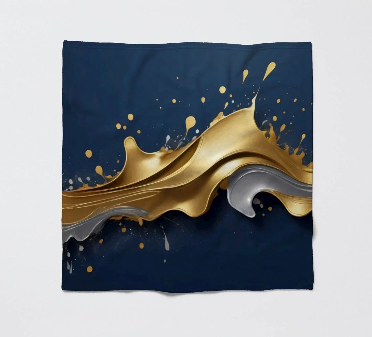 design astratto con onde fluide in oro e argento coperta in pile da DesignDoodle