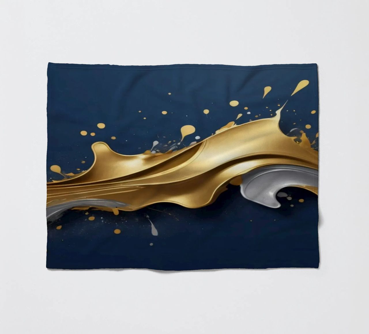 design astratto con onde fluide in oro e argento coperta in pile da DesignDoodle