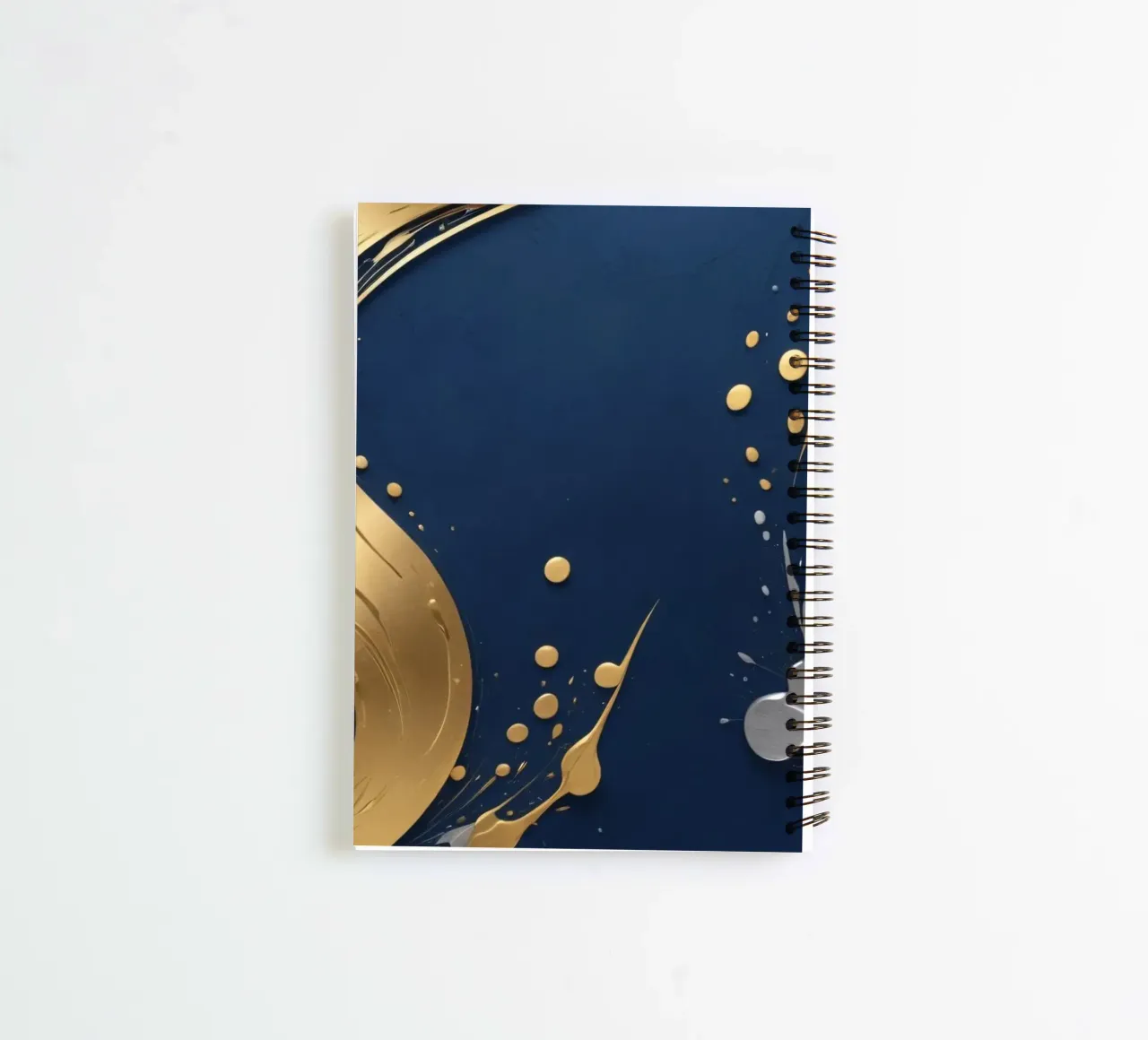 design di sfondo con elementi in oro e argento diario ad anelli da DesignDoodle