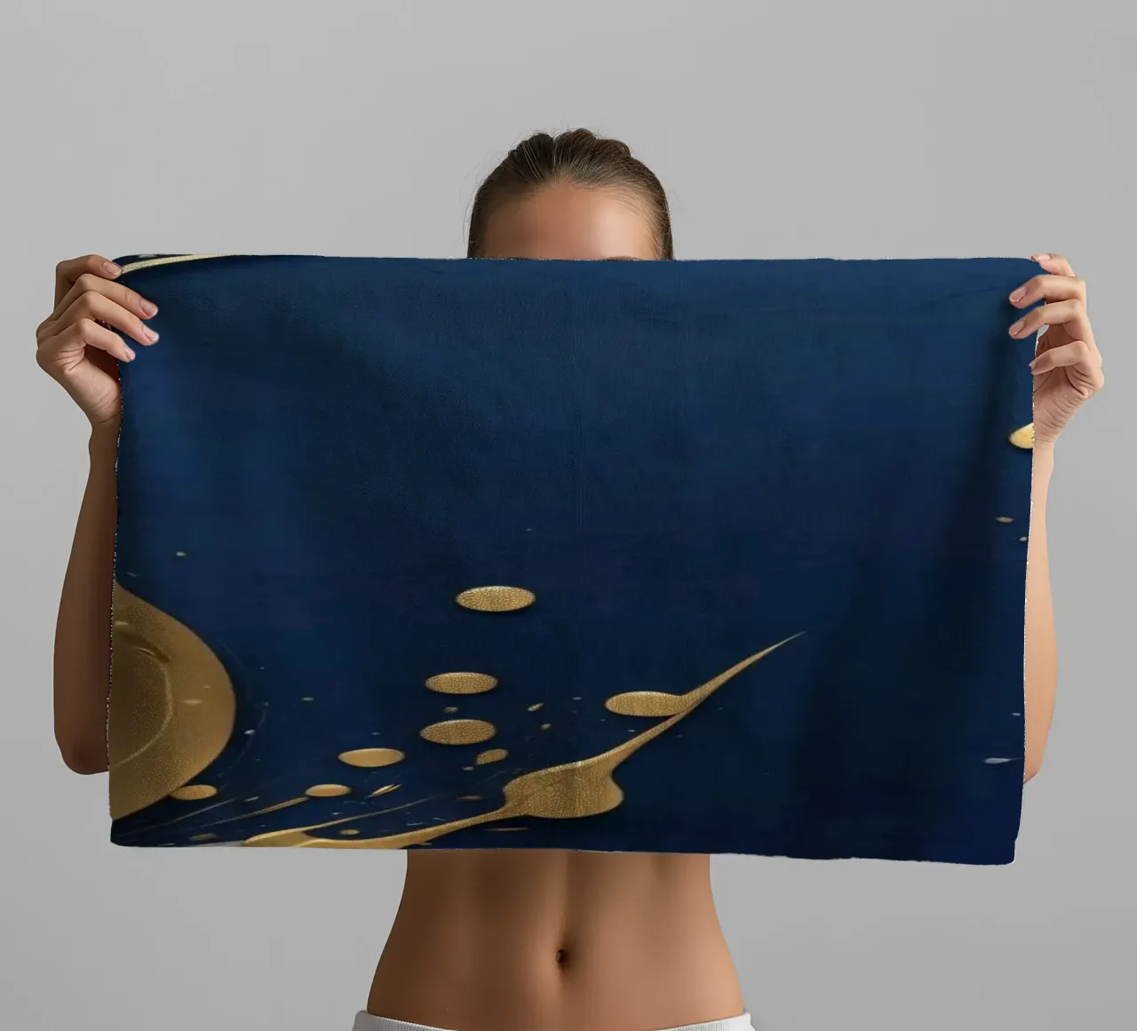 design di sfondo con elementi in oro e argento asciugamano da bagno da DesignDoodle