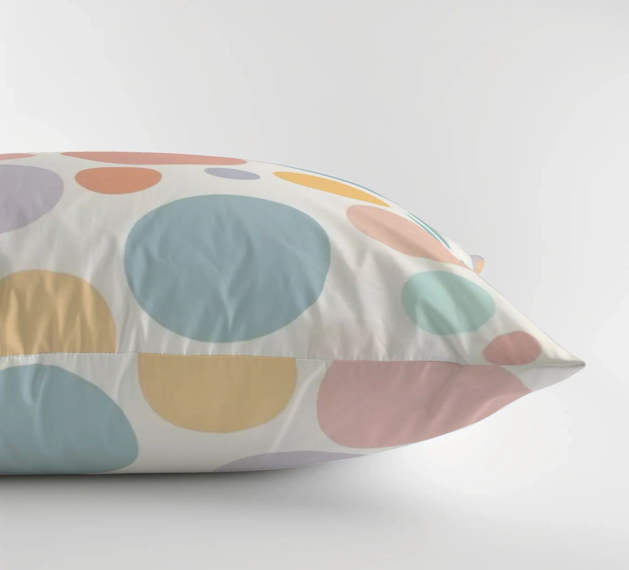 circles create a soothing  pastel background cuscino da DesignDoodle