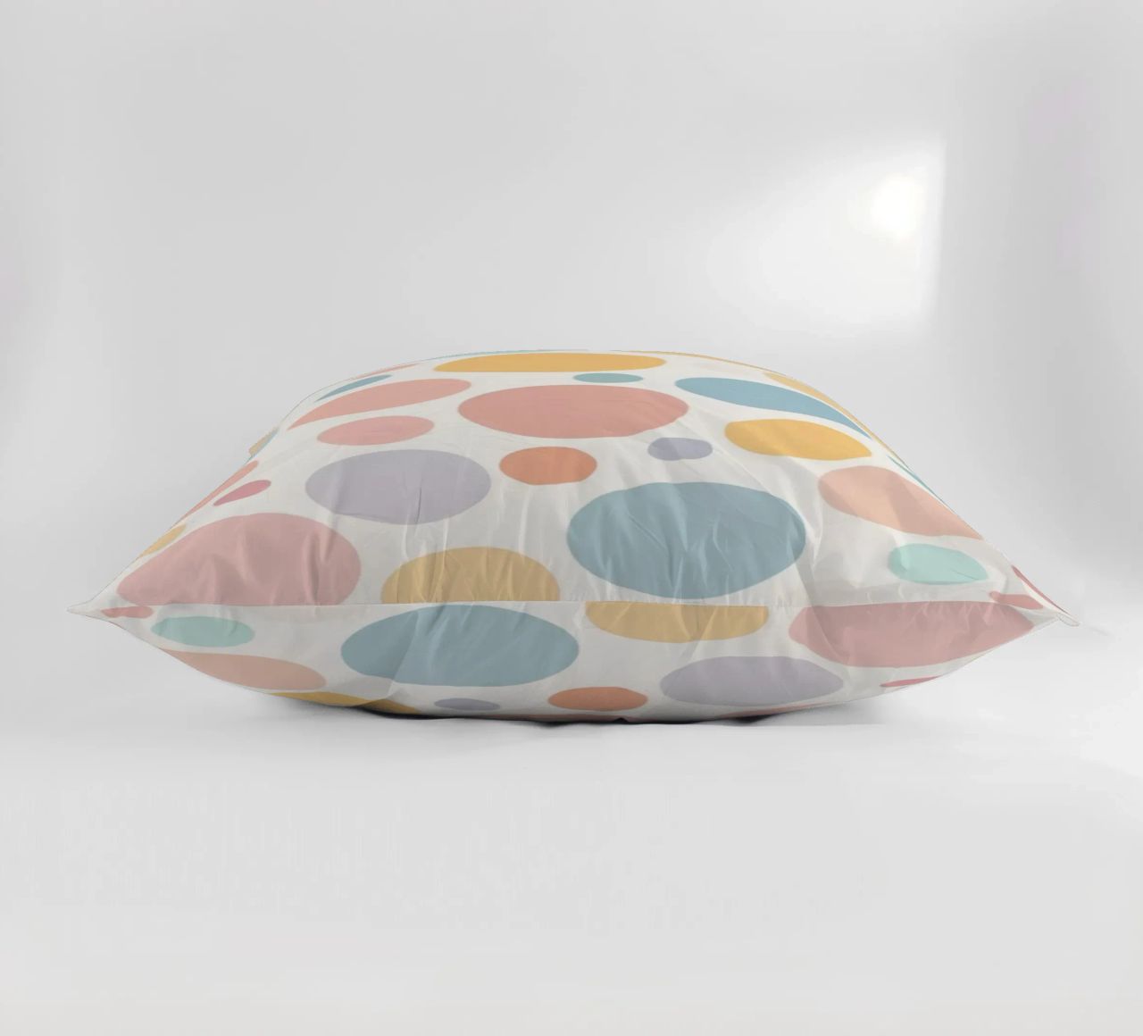 circles create a soothing  pastel background cuscino da DesignDoodle