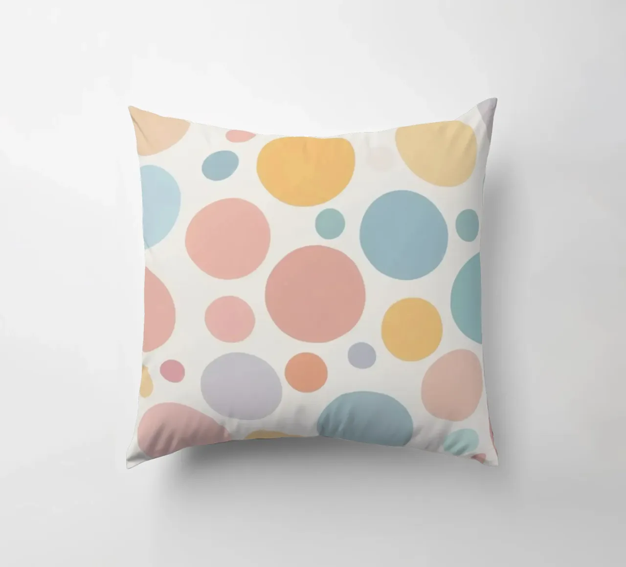 circles create a soothing  pastel background Kissen von DesignDoodle