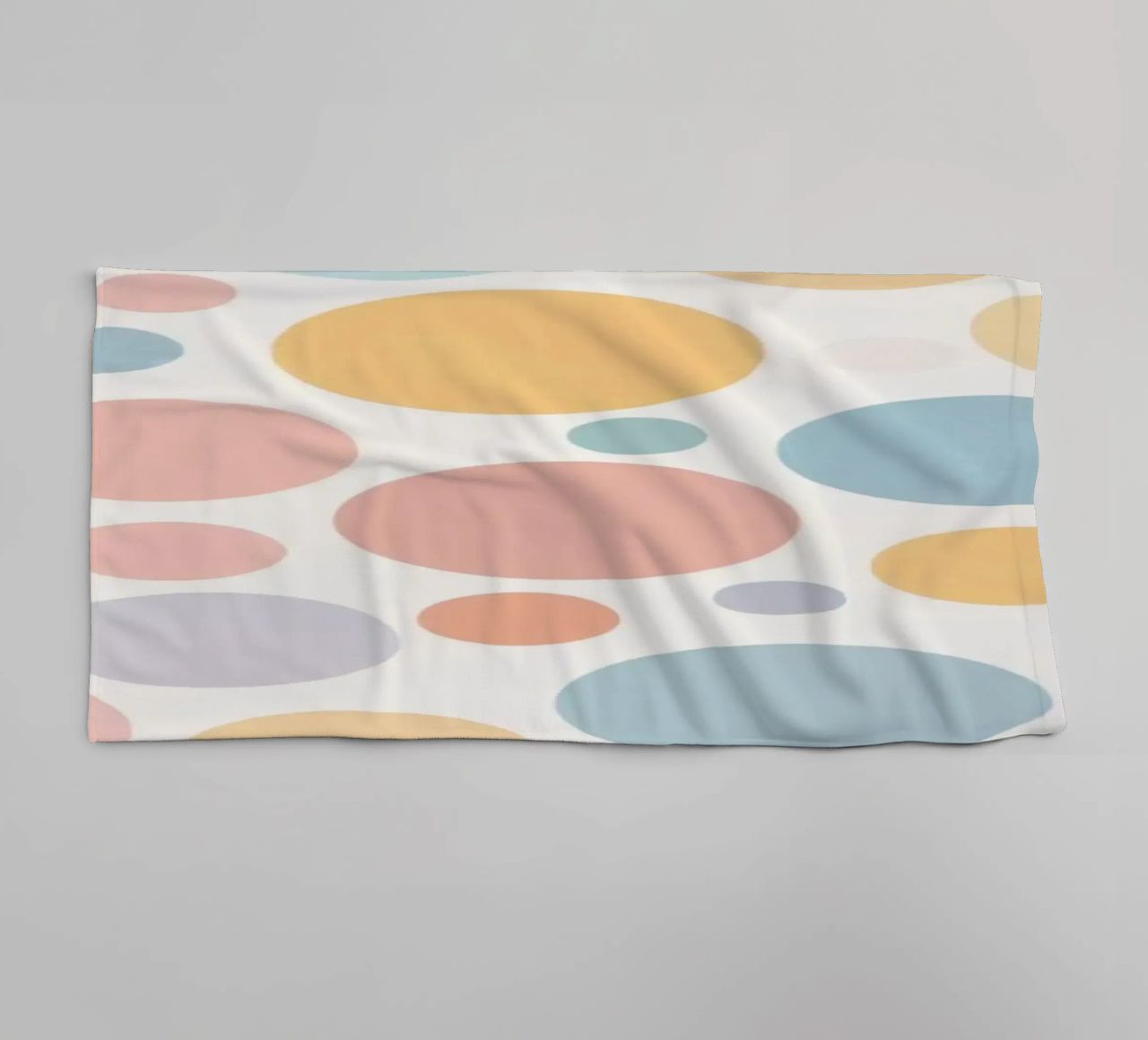 circles create a soothing  pastel background asciugamano da bagno da DesignDoodle