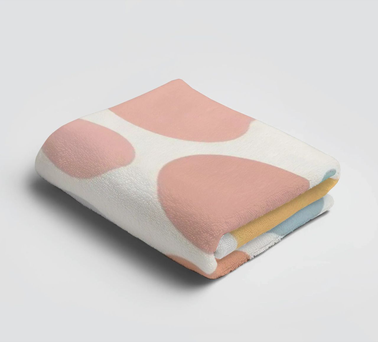 circles create a soothing  pastel background asciugamano da bagno da DesignDoodle