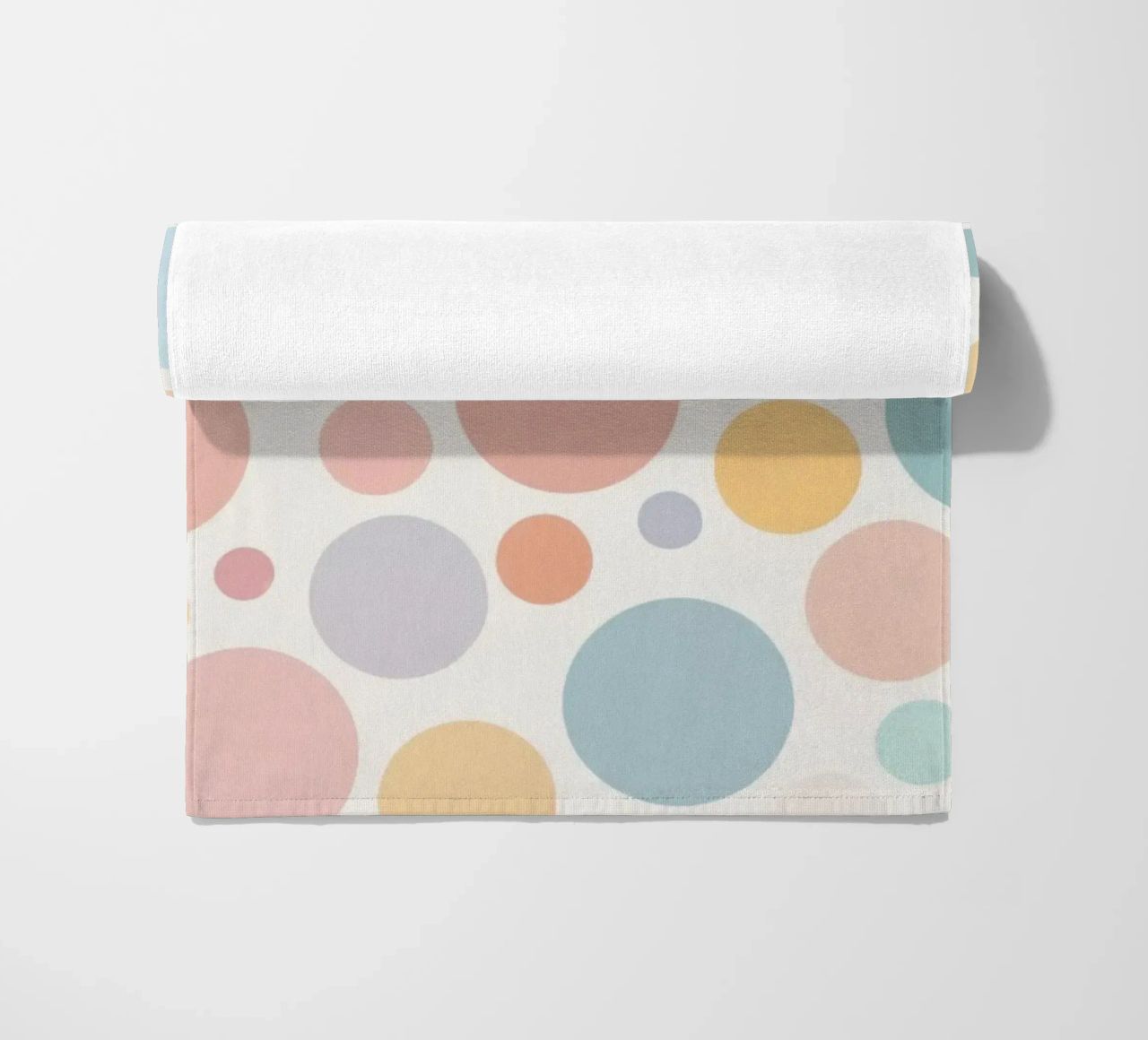 circles create a soothing  pastel background telo mare da DesignDoodle