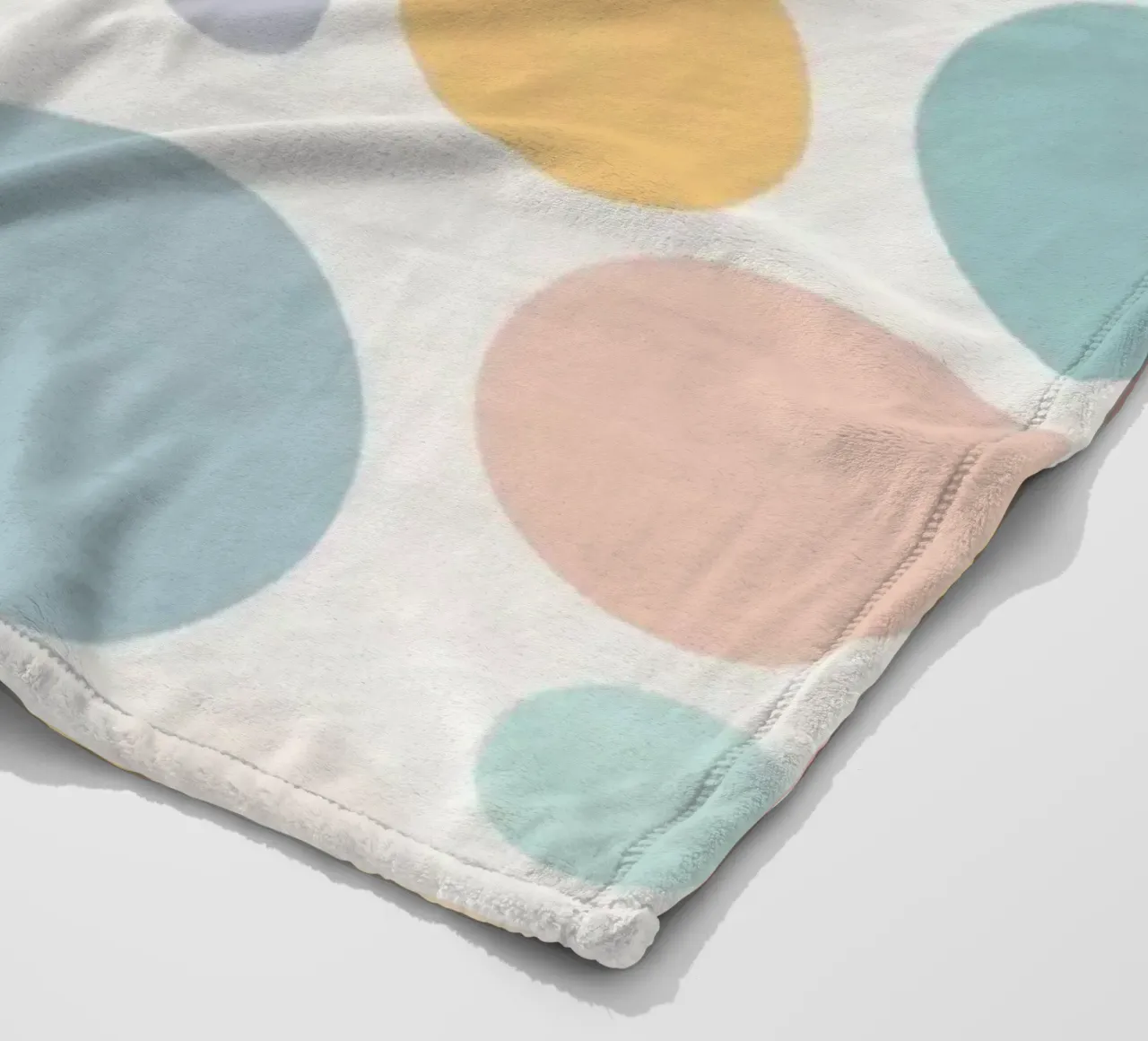circles create a soothing  pastel background coperta in pile da DesignDoodle