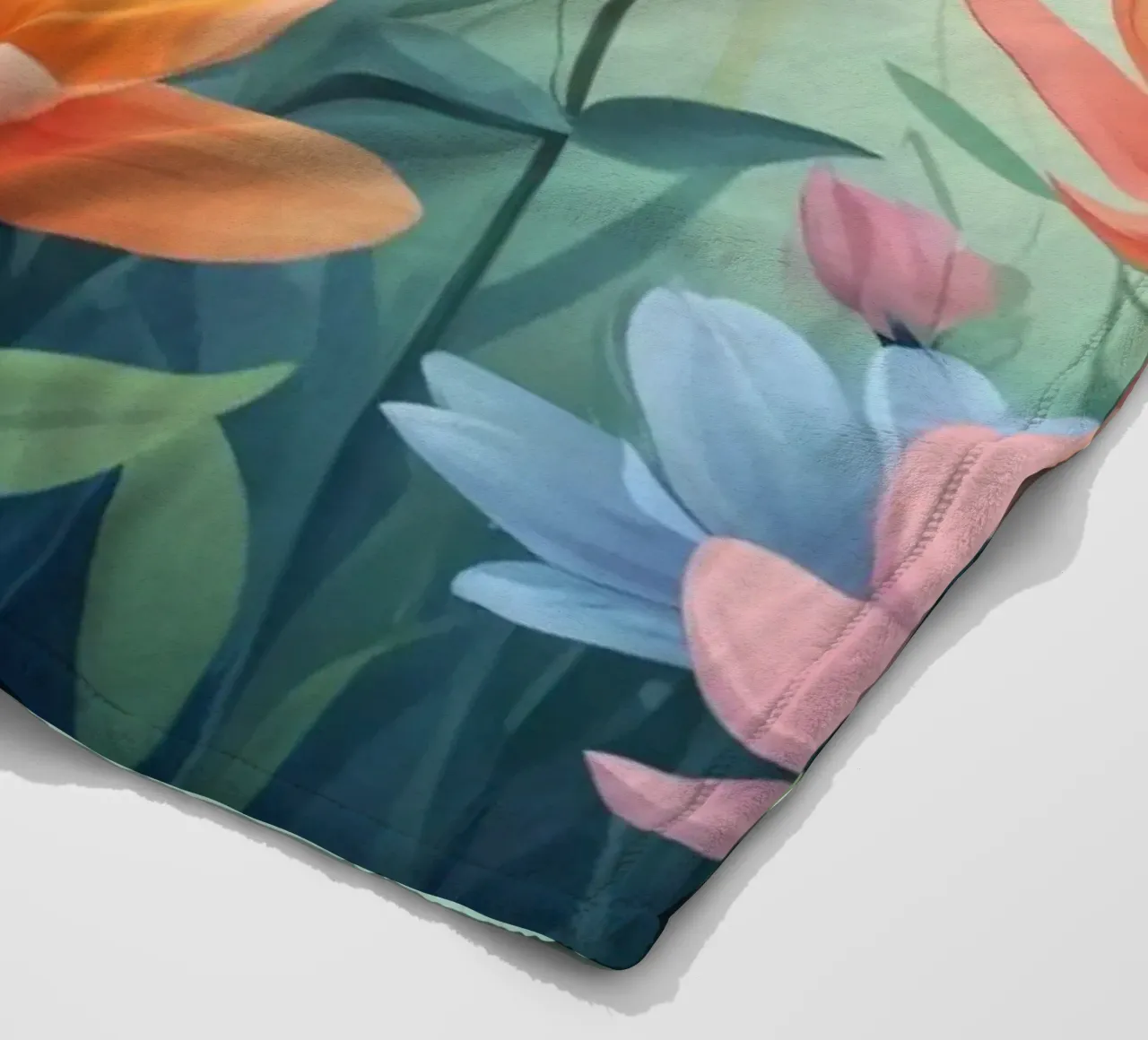 design floreale con una rilassante composizione di fiori coperta in pile da DesignDoodle