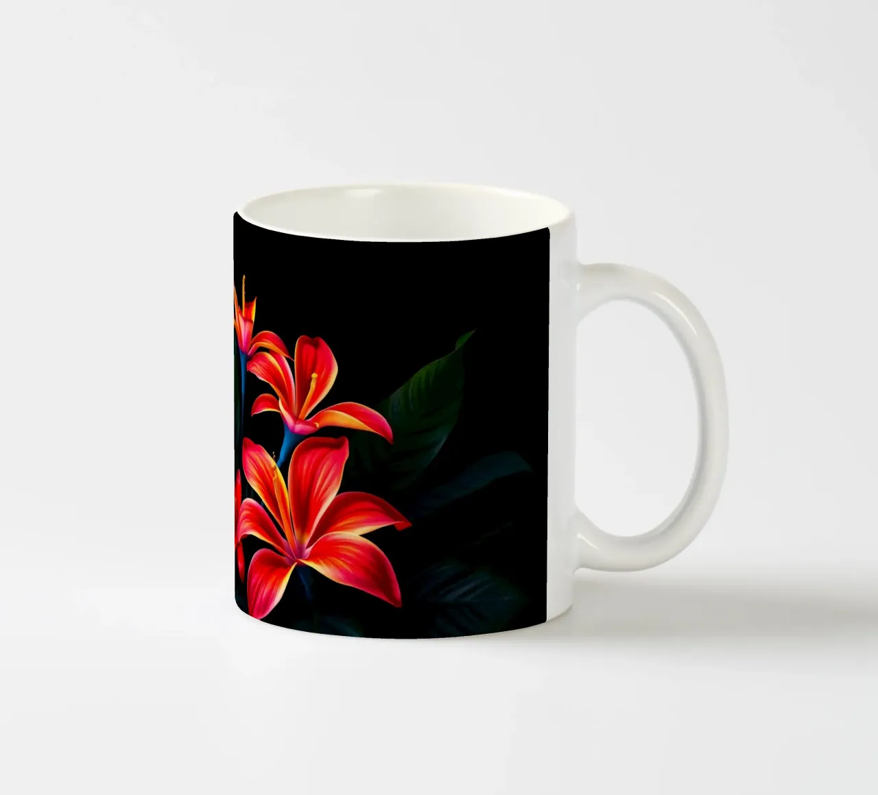 composizione floreale rossa e arancione tazza in ceramica da DesignDoodle