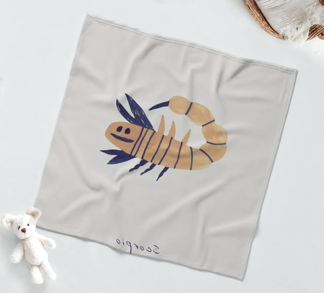 Scorpio coperta in pile da Little Flourishes