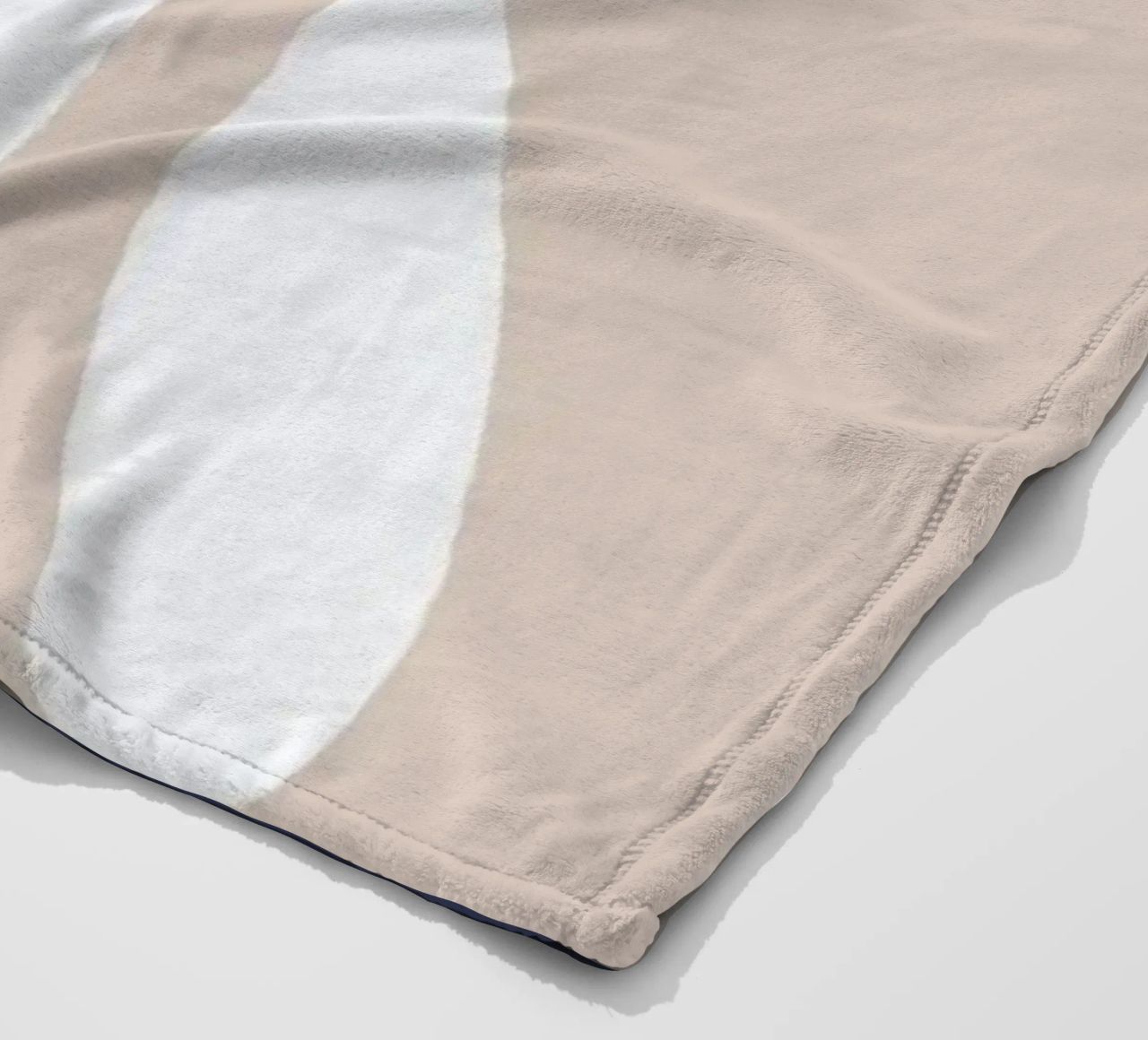 Snake Theory coperta in pile da Tanja Schaub