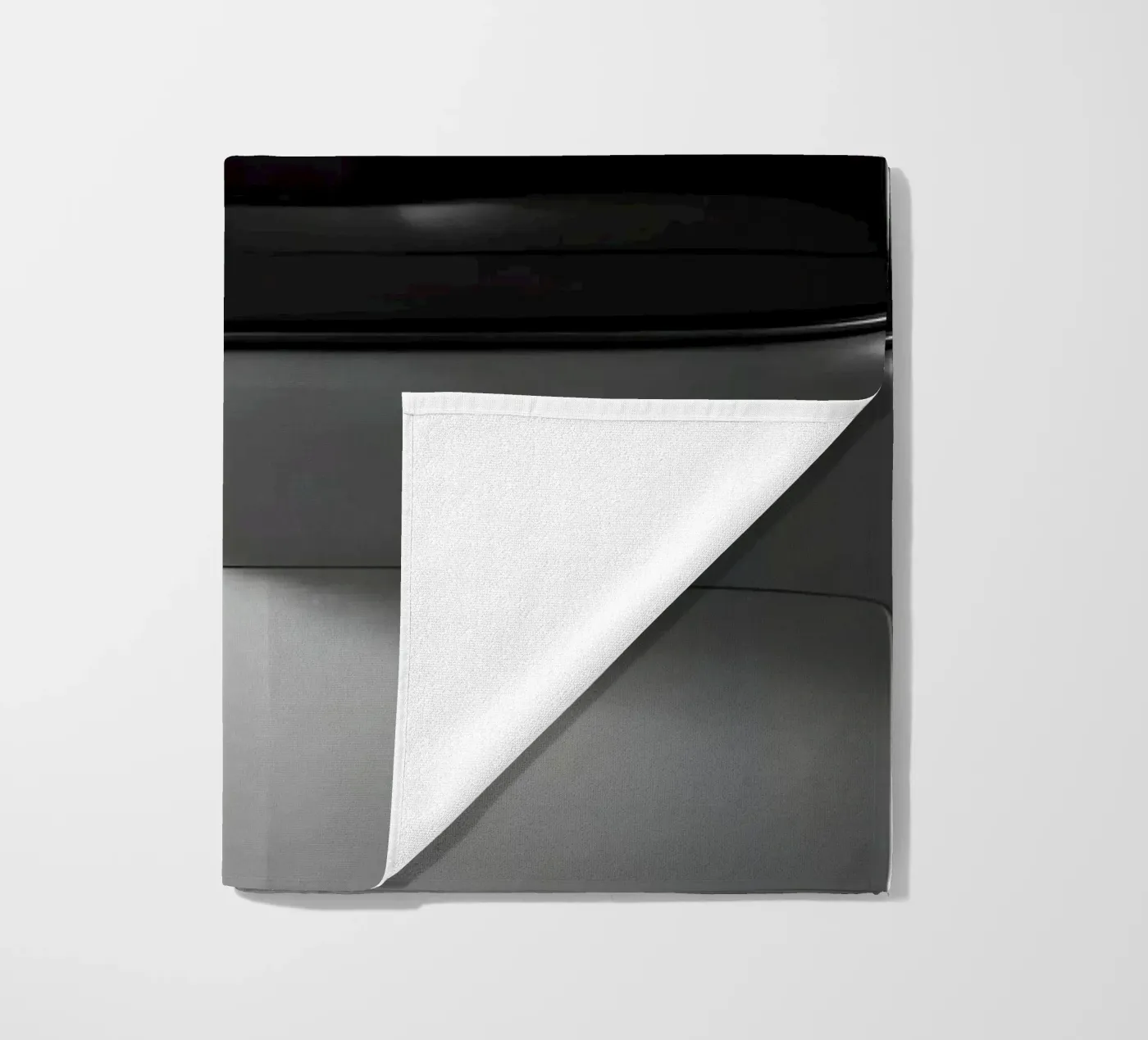 Auto d'epoca monocromatica telo mare da CAR EDITION