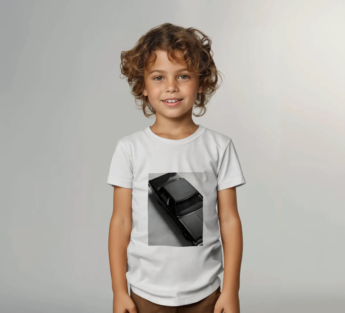 Monochromer Oldtimer Kinder T-Shirt von CAR EDITION