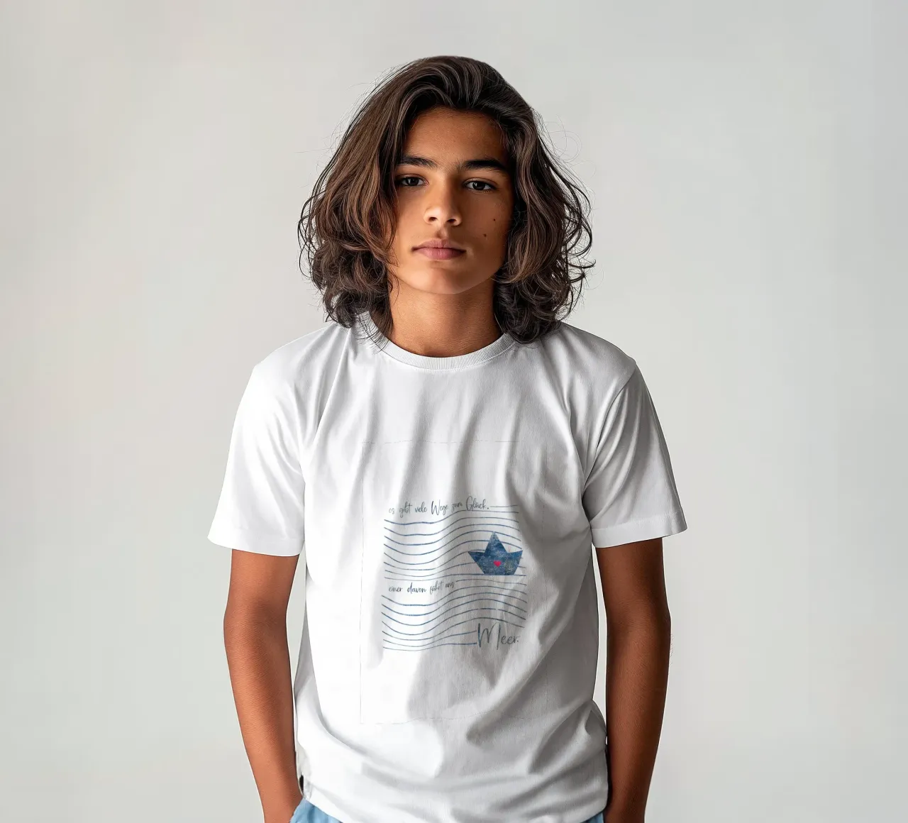 Es gibt viele Wege zum Glück - einer davon führt ans Meer t-shirt bambini da maramirage