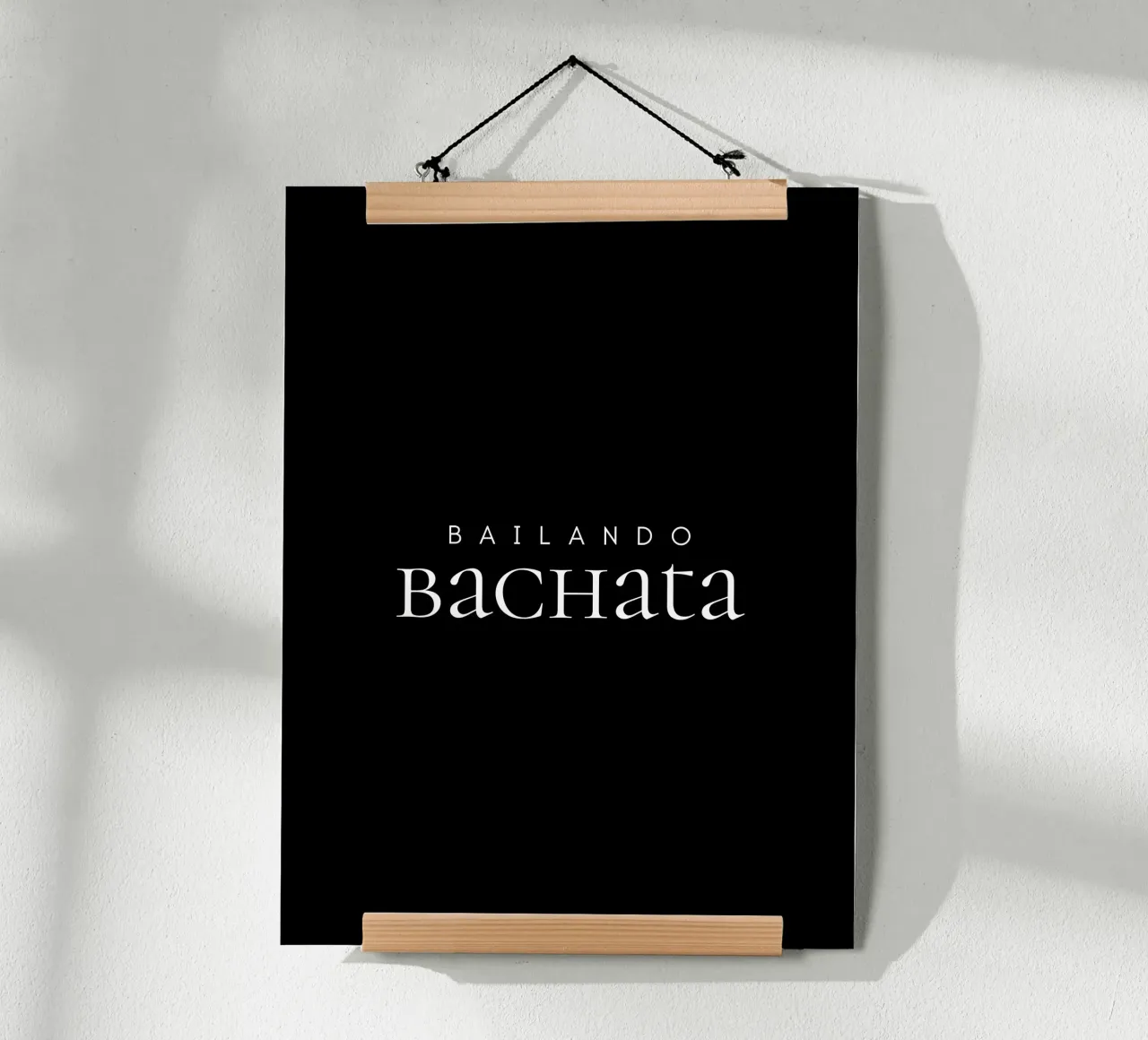Bailando Bachata III poster con telaio in legno da Bureau Purpur