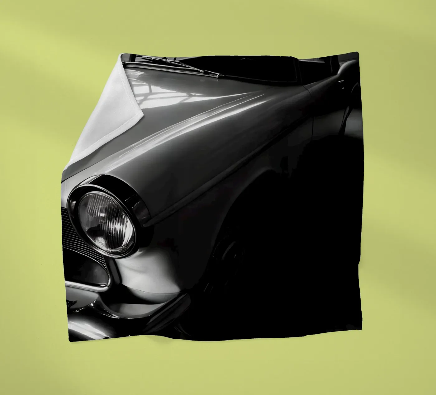 Monochrome Classic Cars Fleecedecke von CAR EDITION