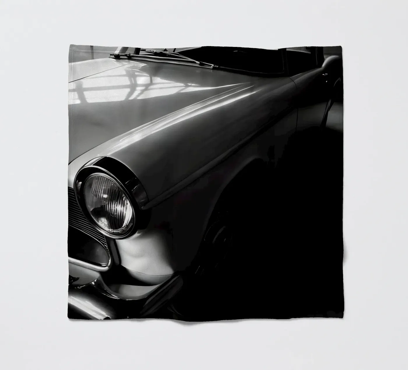 Monochrome Classic Cars Fleecedecke von CAR EDITION