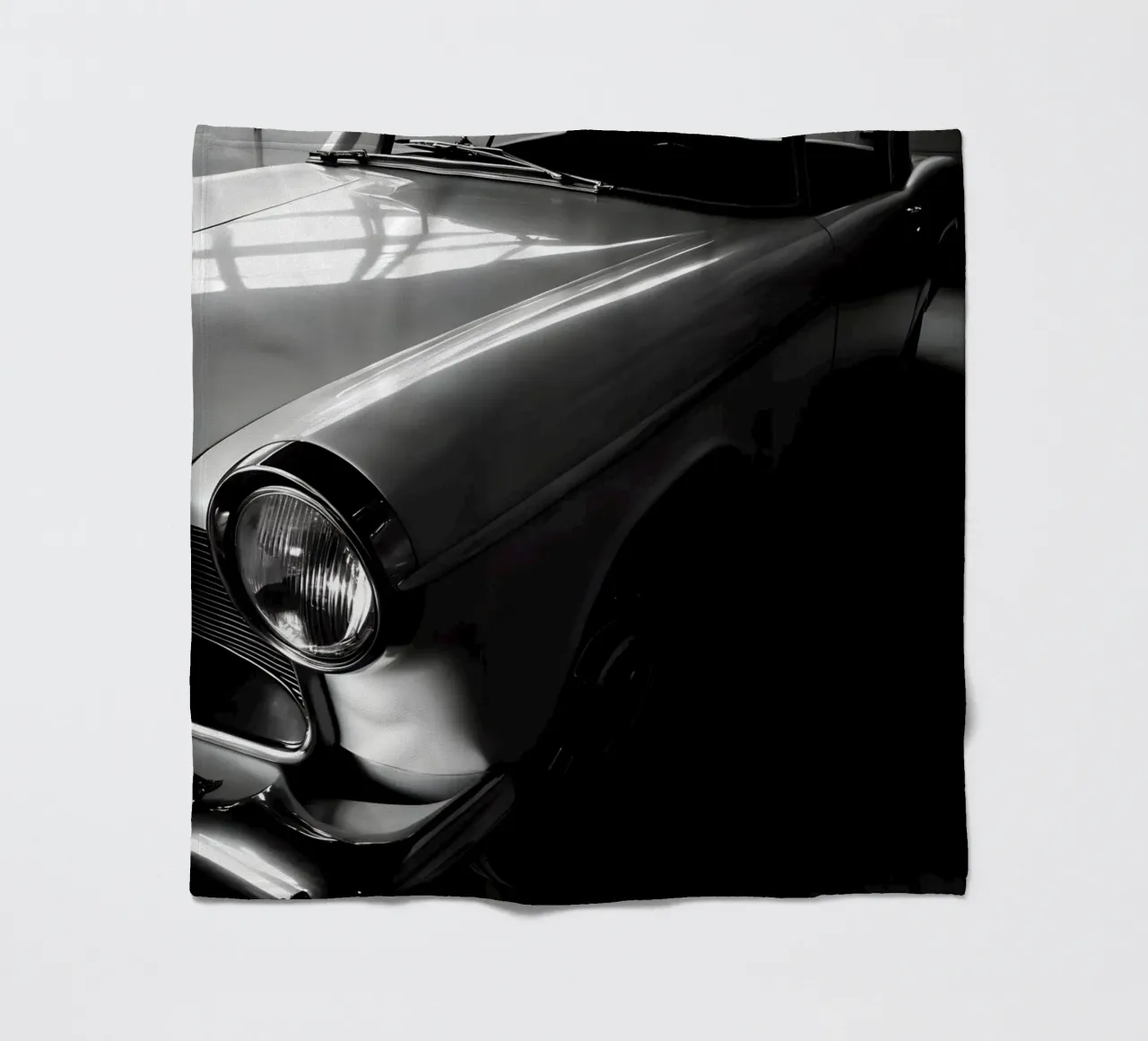 Monochrome Classic Cars Fleecedecke von CAR EDITION