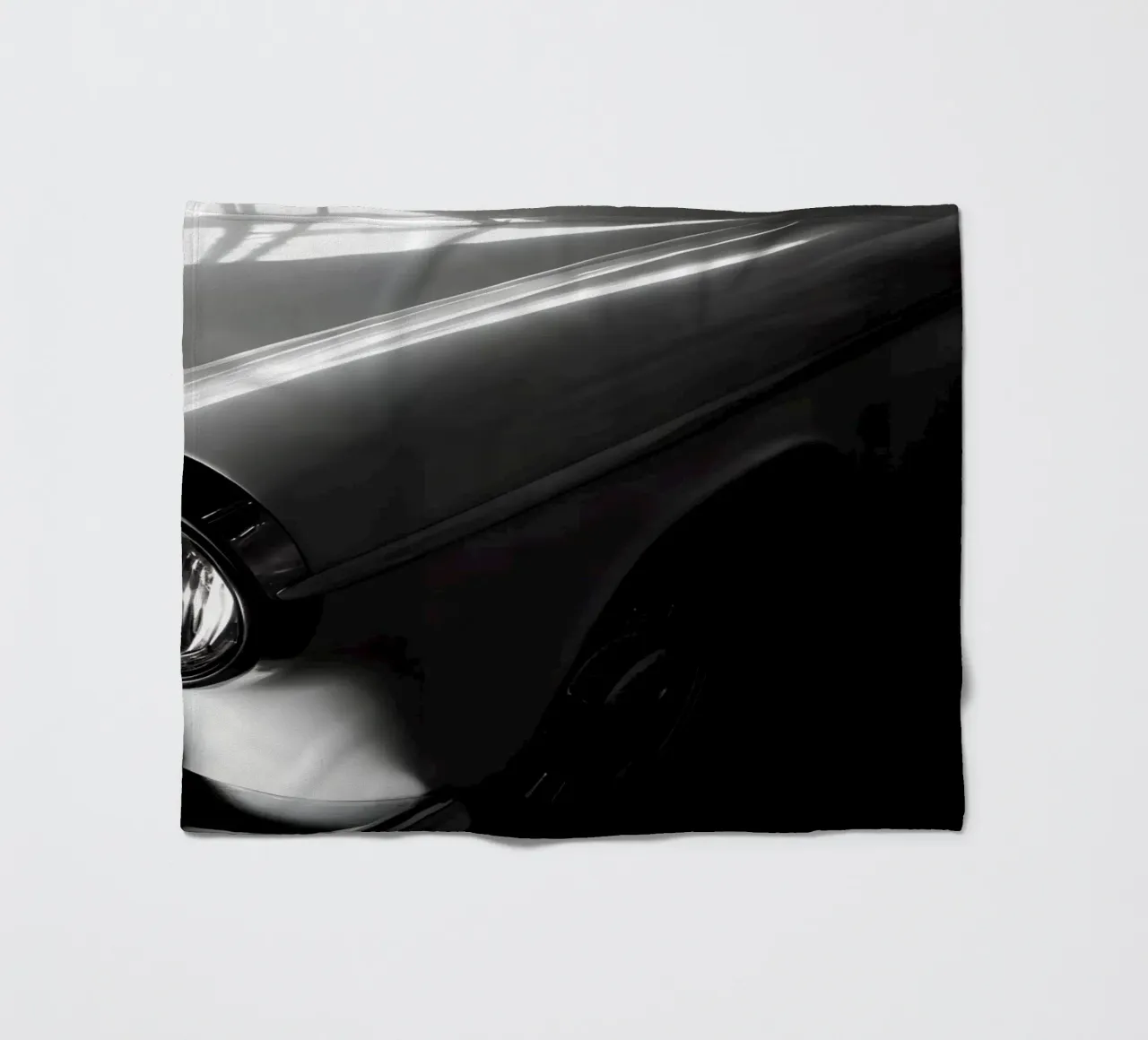 Monochrome Classic Cars Fleecedecke von CAR EDITION