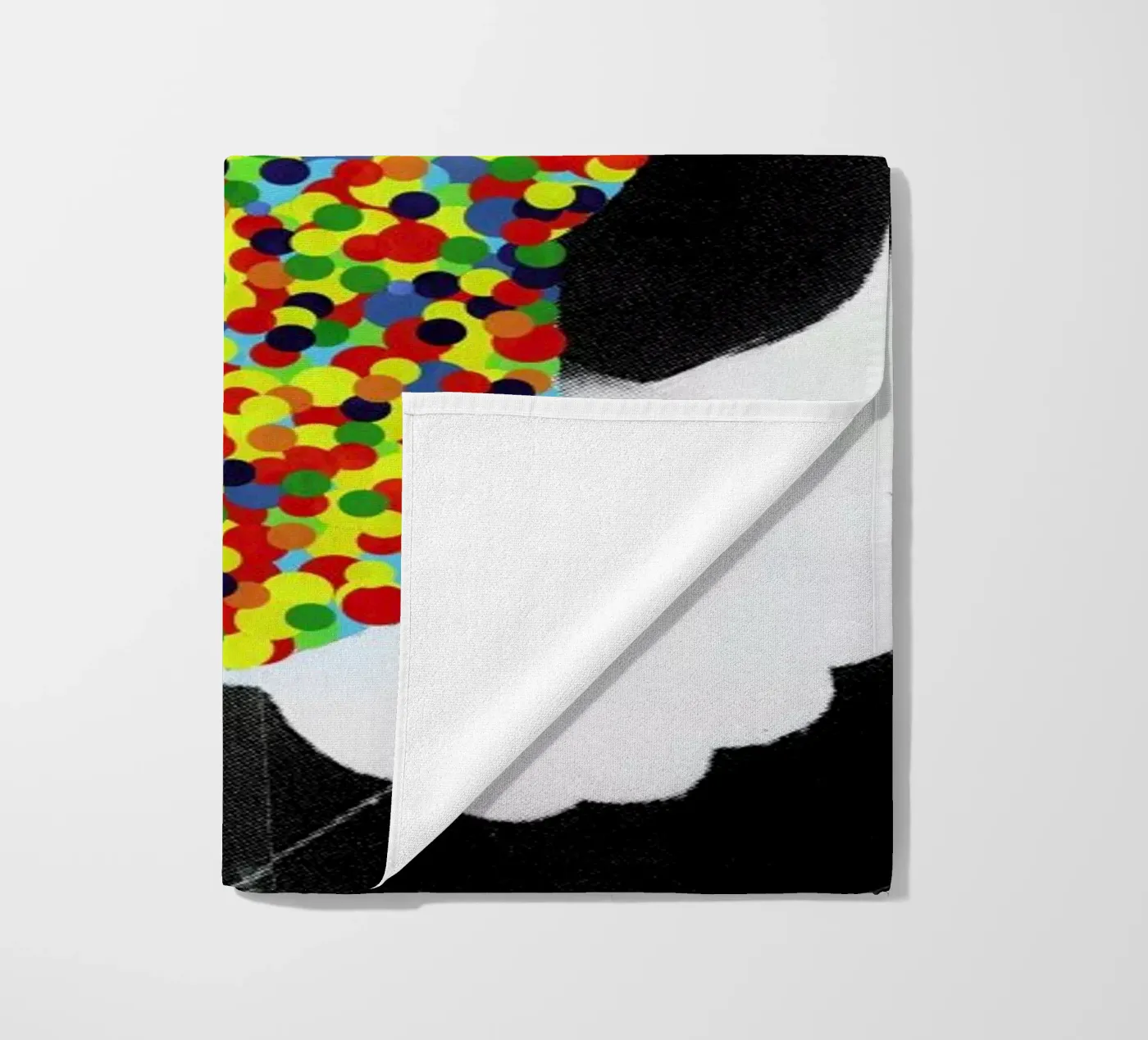 Winona telo mare da Famous When Dead